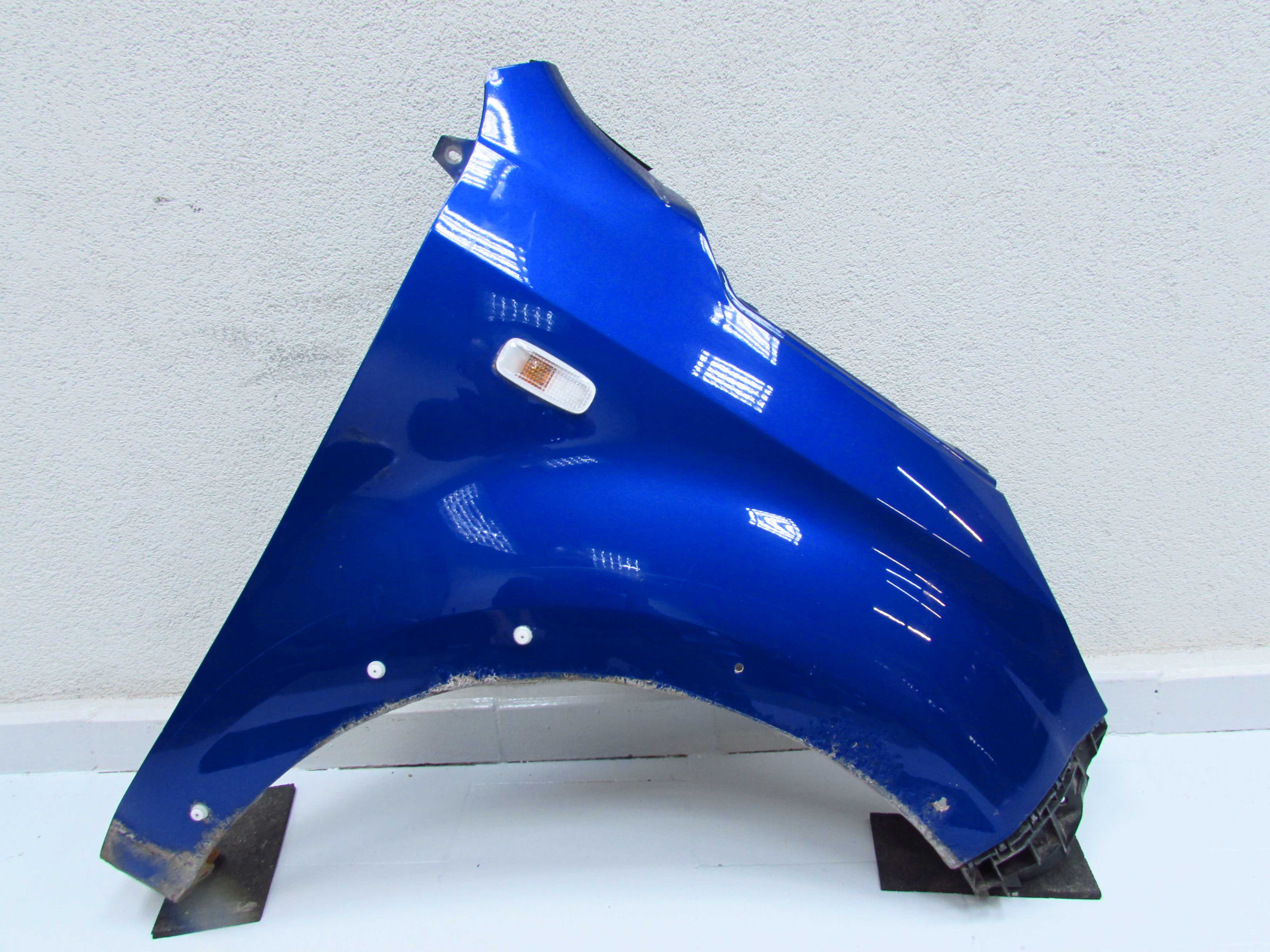 DAIHATSU TERIOS II BLOTNIK PRAWY PRZOD B58 06-16