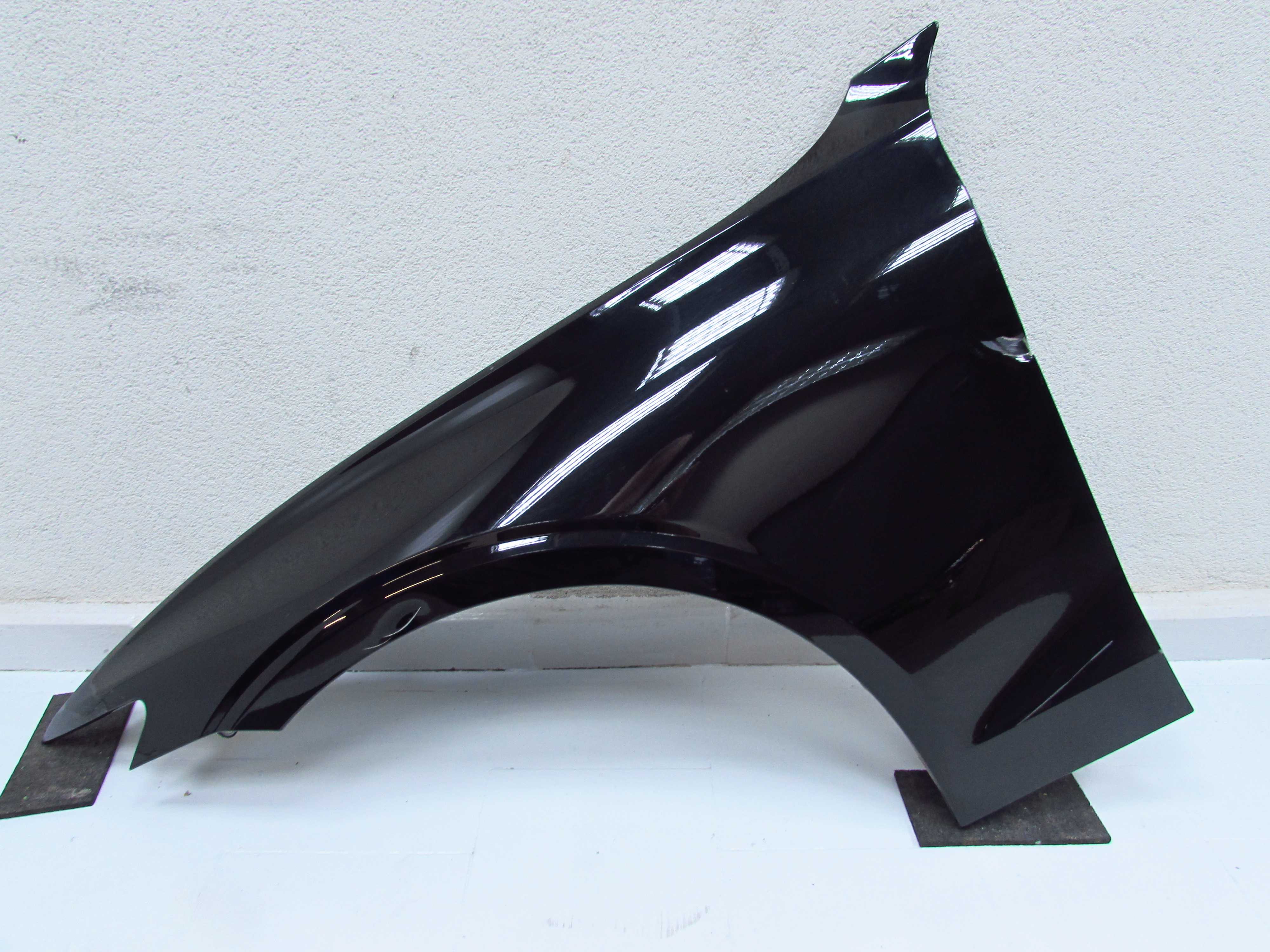 VOLVO S60 III V60 II 19-21 BLOTNIK PRZOD LEWY 31468168