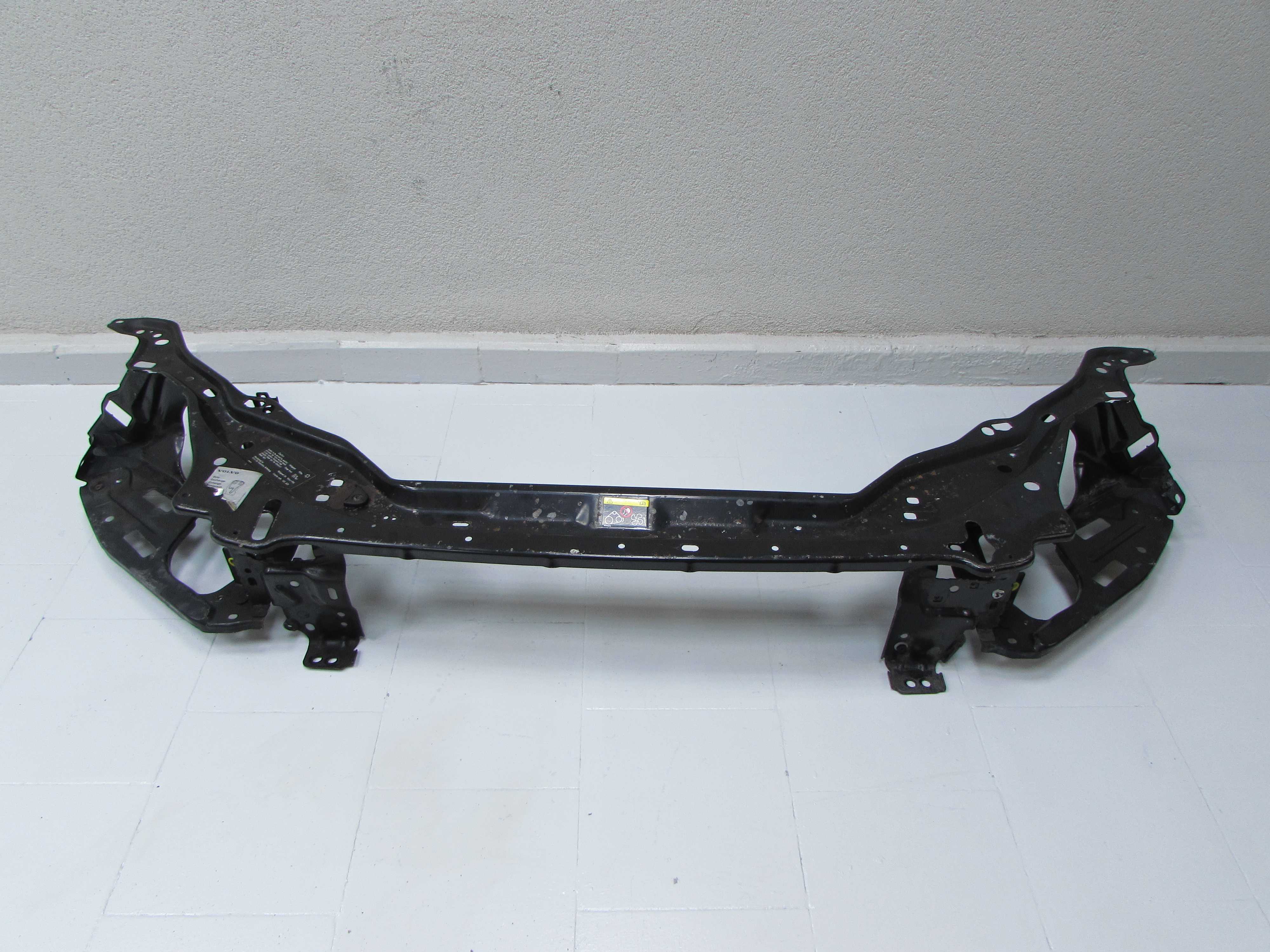 VOLVO XC60 08-17 WZMOCNIENIE PAS PRZEDNI GORNY 30762259