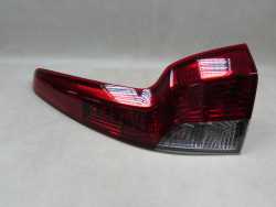 VOLVO V50 LIFT 07-13 LAMPA TYL TYLNA PRAWA 30744542 EUROPA