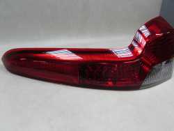 VOLVO V50 LIFT 07-13 LAMPA TYL TYLNA PRAWA 30744542 EUROPA