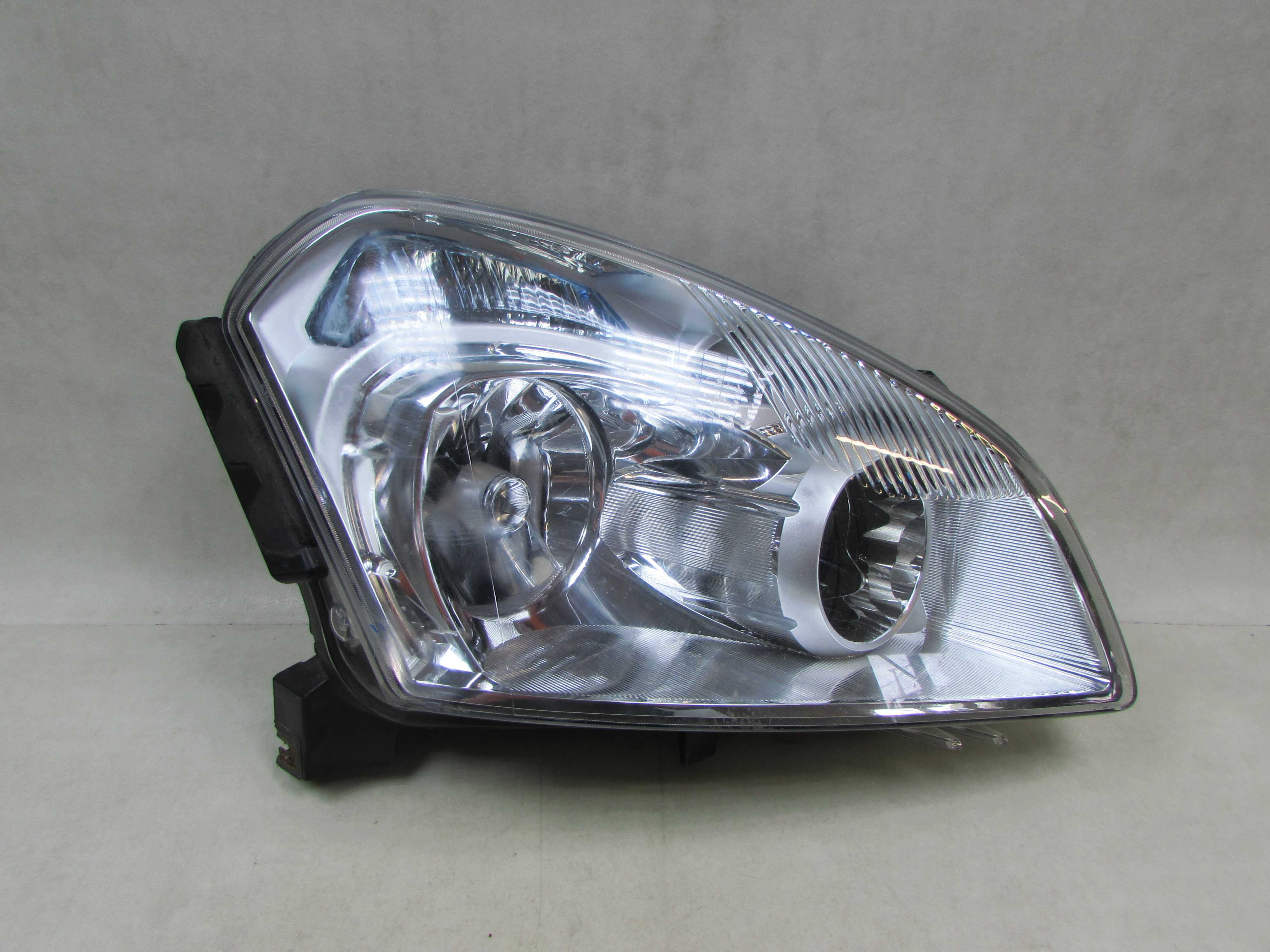 NISSAN QASHQAI J10 LIFT 09-13 LAMPA PRZOD PRAWA XENON 26010-JD11B UK