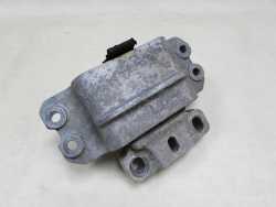 VW TOURAN CADDY 1.9 LAPA PODUSZKA SILNIKA 1K0199555 03-10