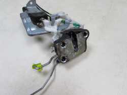 MITSUBISHI CANTER FUSO 7C15 ZAMEK DRZWI LEWY PRZOD 13-21