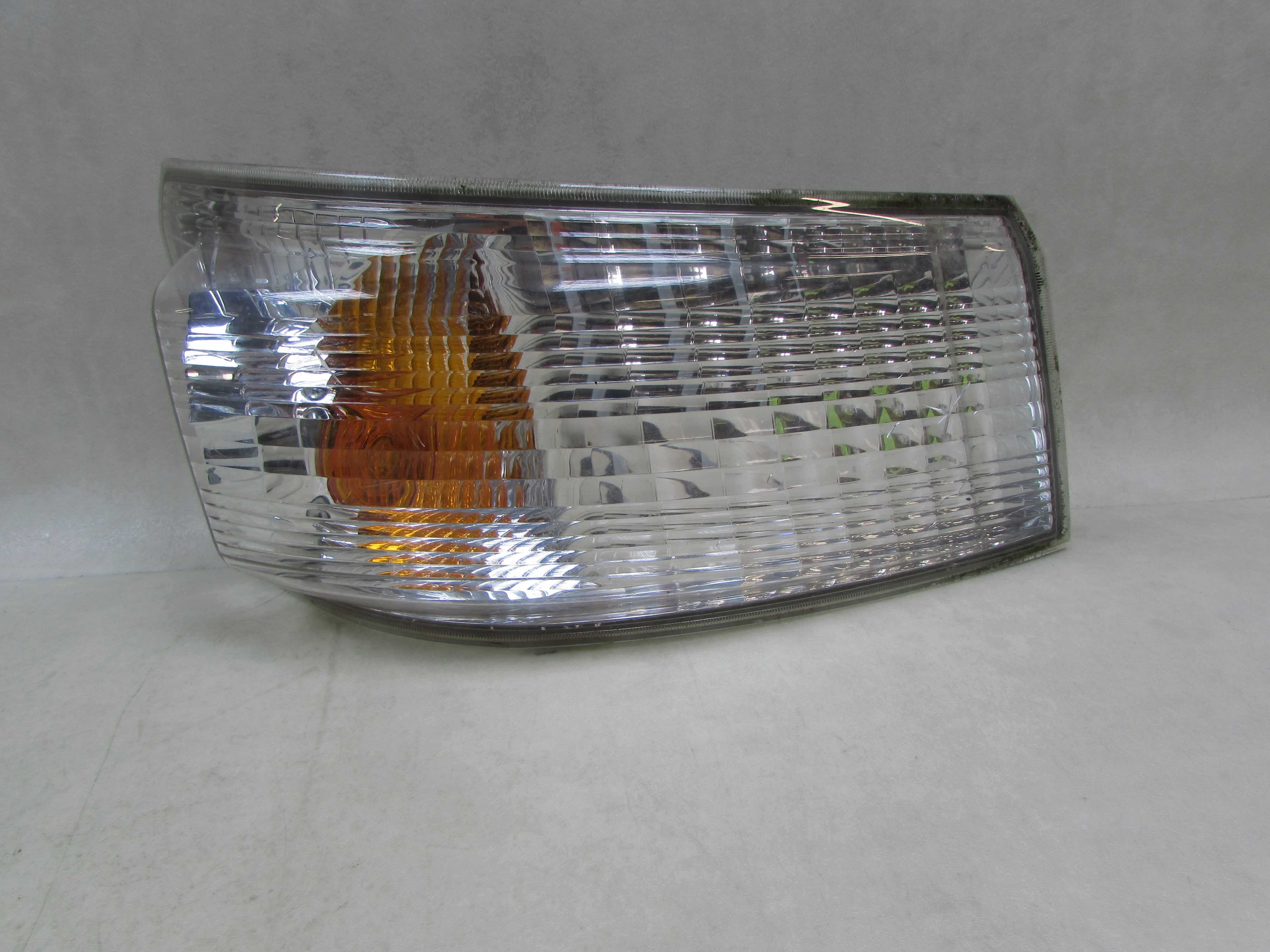 MITSUBISHI CANTER FUSO 7C15 13-21 KIERUNKOWSKAZ MIGACZ PRAWY