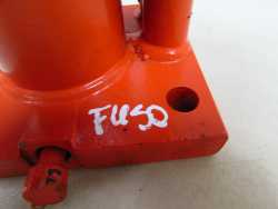 MITSUBISHI FUSO CANTER ISUZU LEWAREK PODNOSNIK HYDRAULICZNY 4 TONY