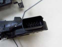 VOLVO V70 III S80 II XC70 III XC60 06-17 ZAMEK DRZWI LEWY PRZOD KEYLESS 10 PIN + 4 PIN 31253677 DOCIAG