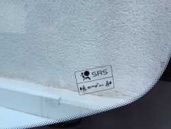 VOLVO S60 V70 XC70 LIFT 04- SZYBA PRZOD PRZEDNIA CZOLOWA 07r SENSOR