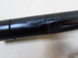 VOLVO V70 XC70 99-07 ZAWIAS ZAWIASY SILOWNIK KLAPY BAGAZNIKA TYL LEWY PRAWY 8643158 8643157