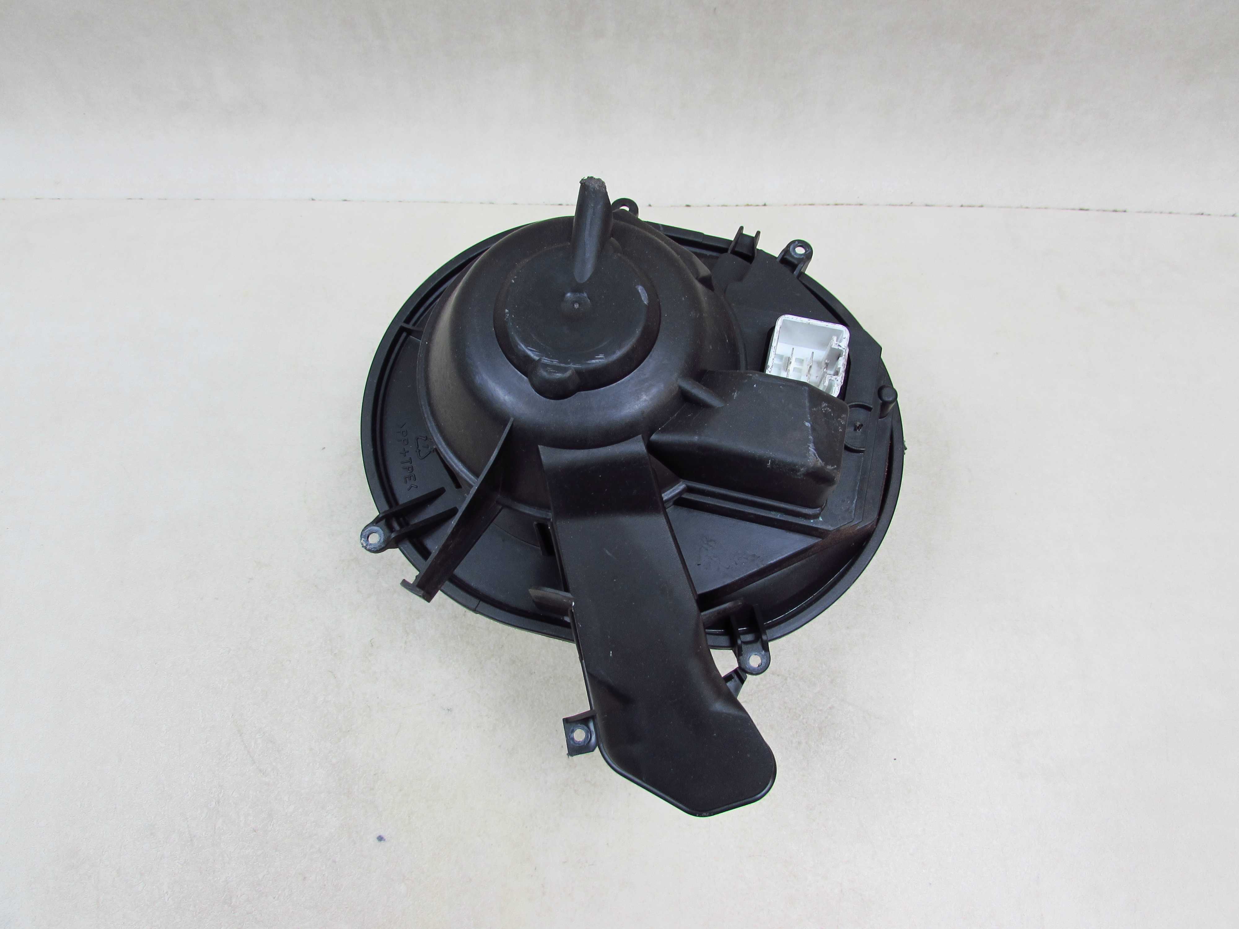 VOLVO S60 V70 XC70 WENTYLATOR DMUCHAWA NAWEWU UK 86578 99-07