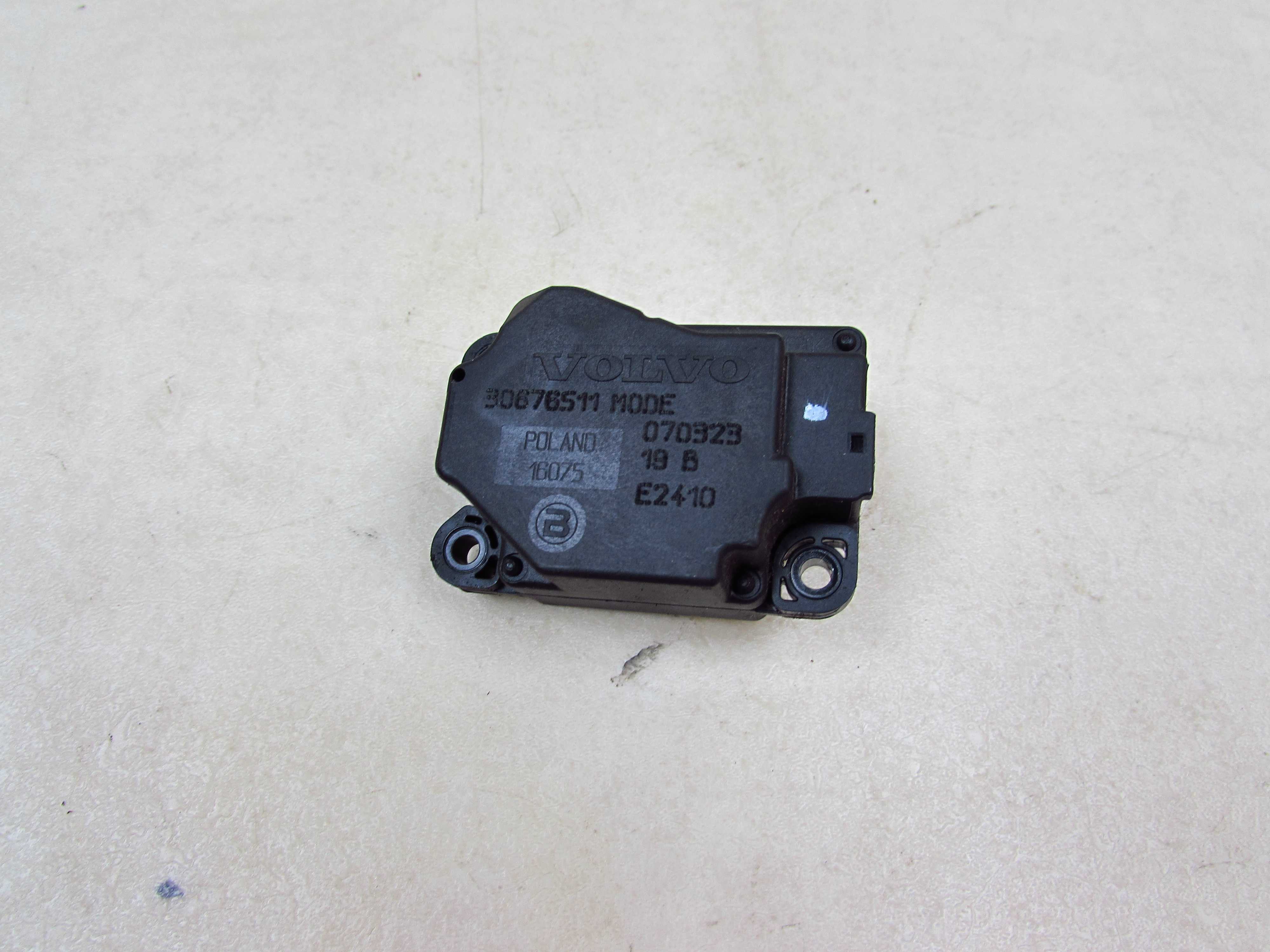 VOLVO S60 V70 XC70 XC90 SILNICZEK NAGRZEWNICY 30676511 99-14