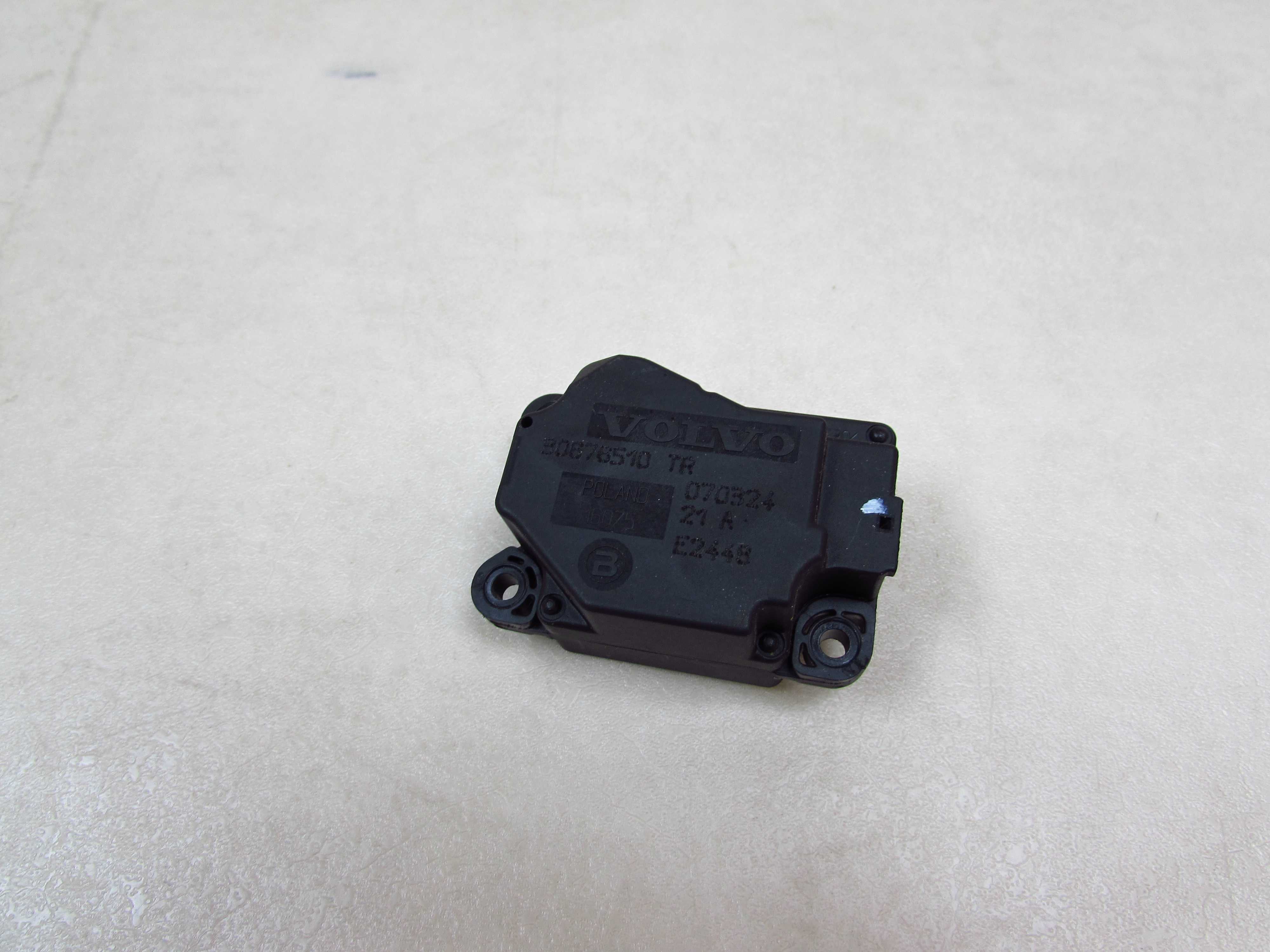 VOLVO S60 V70 XC70 SILNICZEK STEROWANIA NAGRZEWNICY 30676510 TR 99-07