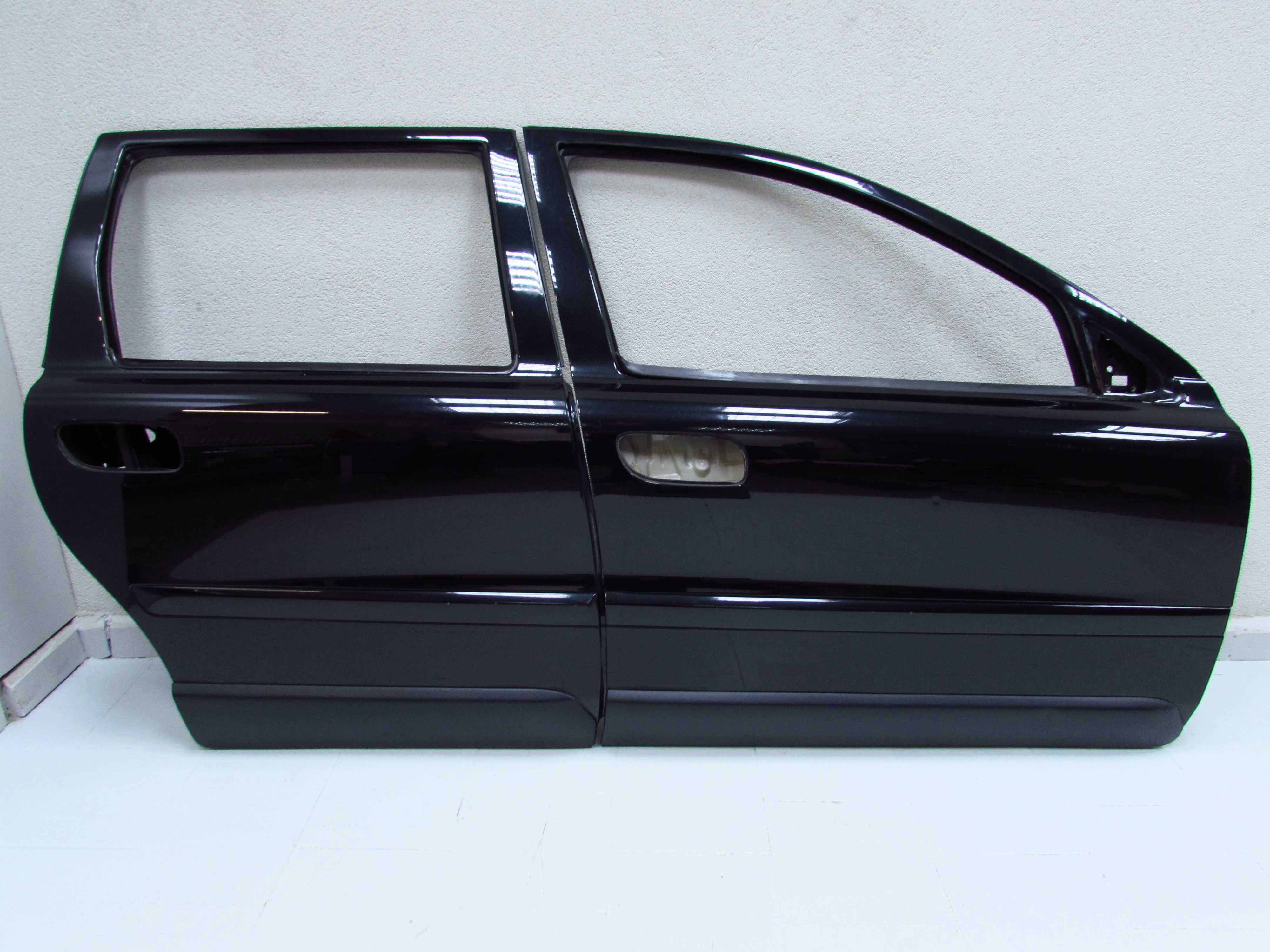 VOLVO V70 XC70 XC CROSS COUNTRY 99-07 DRZWI TYL PRAWY 452-46