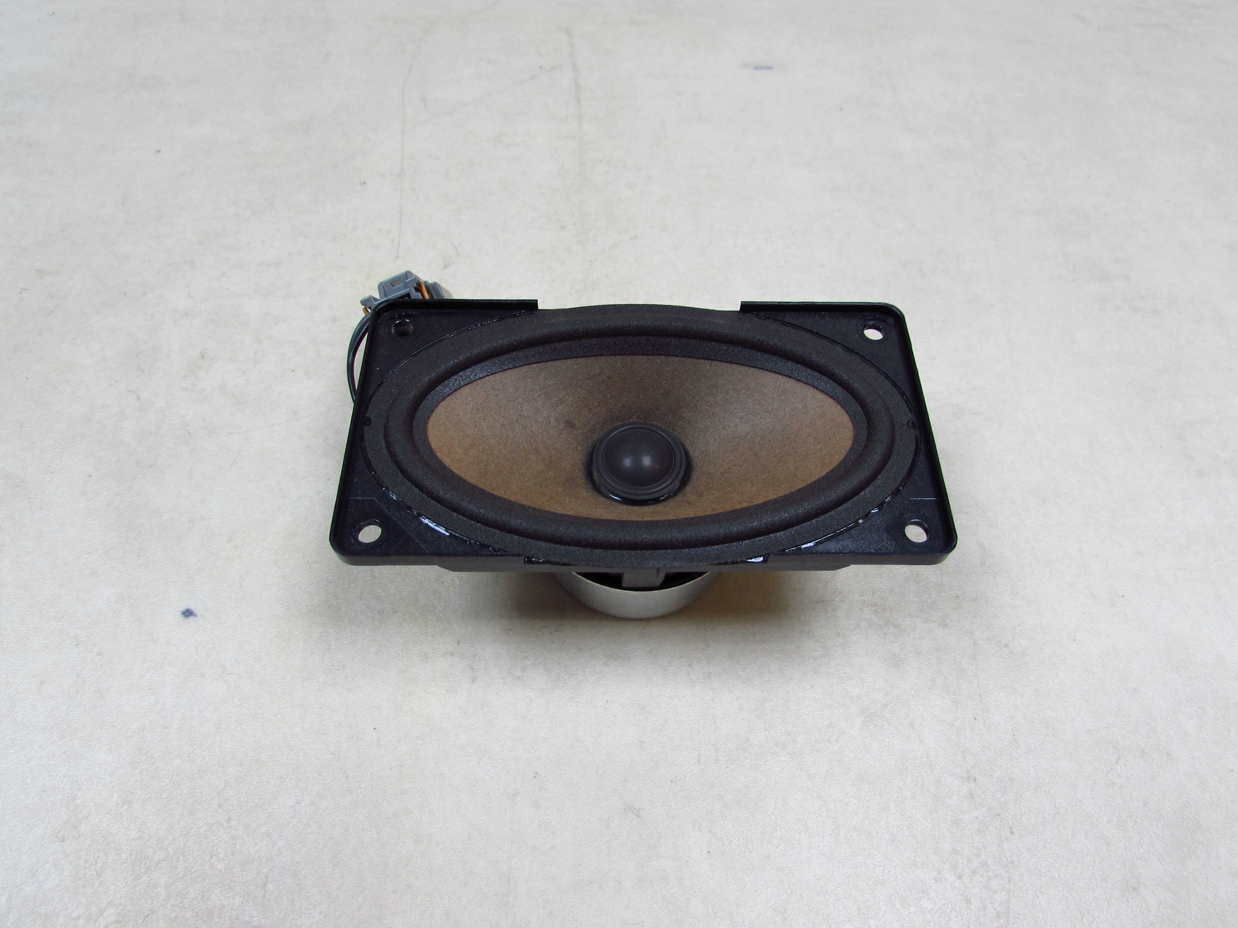 VOLVO S60 V70 XC70 CROSS COUNTRY XC90 GLOSNIK DESKI NAWIGACJI NAVI 9472340