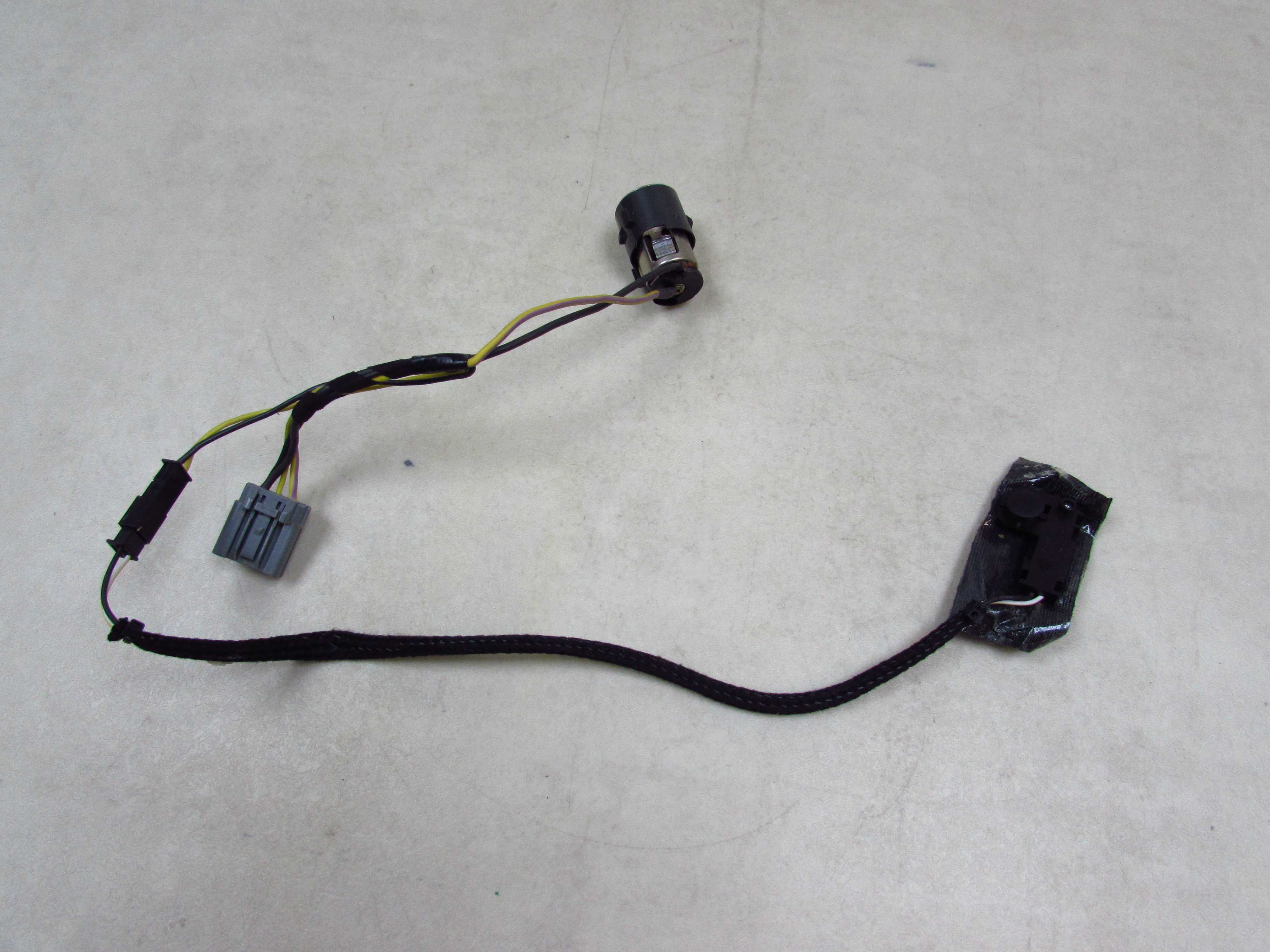 VOLVO S60 V70 XC70 CROSS COUNTRY 00-07 GNIAZDO ZAPALNICZKI ZAPALNICZKA 9442523