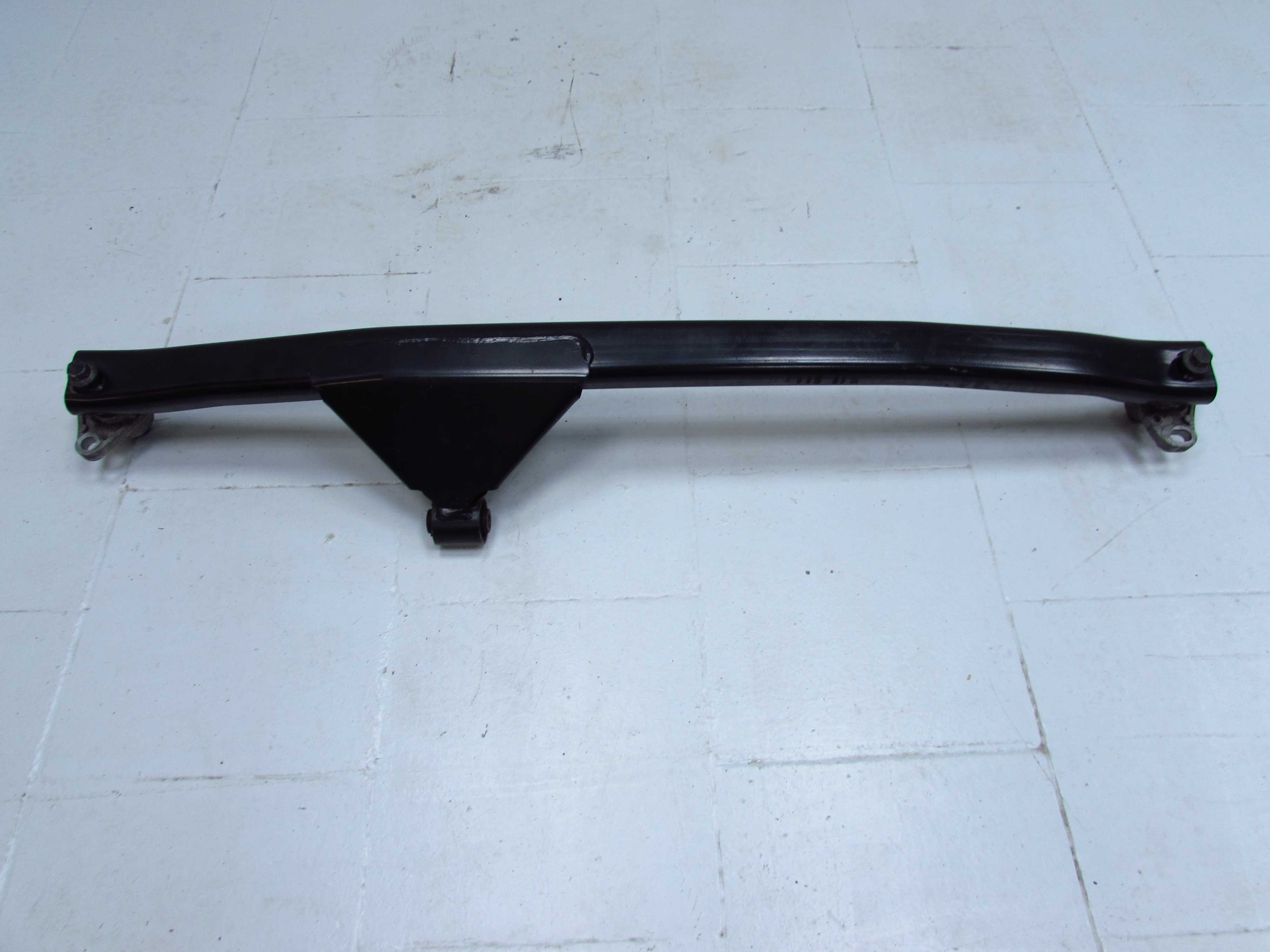 VOLVO S60 V70 XC 2.4 D5 WSPORNIK BELKA ROZPORKA SILNIKA 30671357 99-10