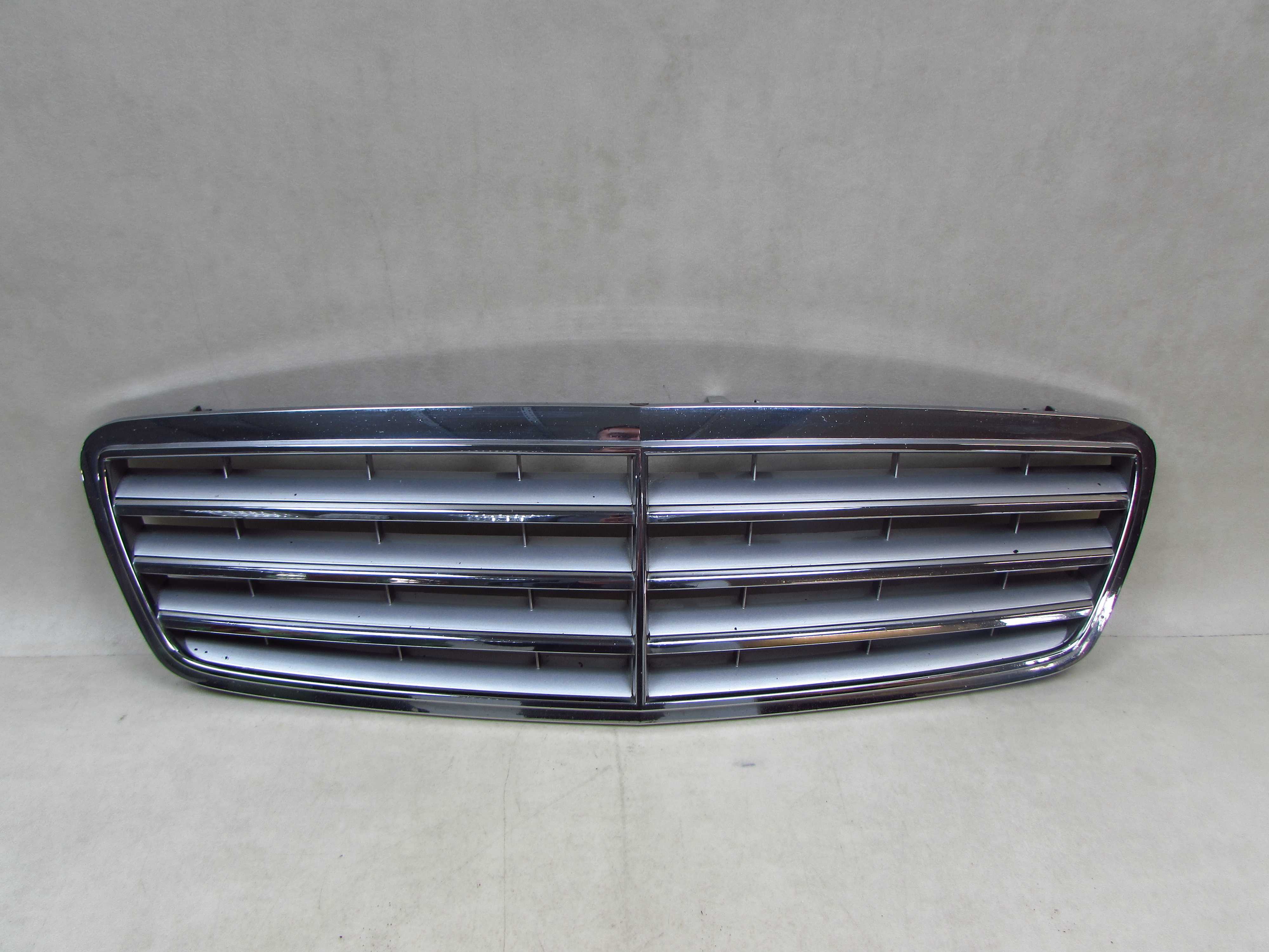 MERCEDES C KLASA W203 GRILL ATRAPA CHROM 2038800223