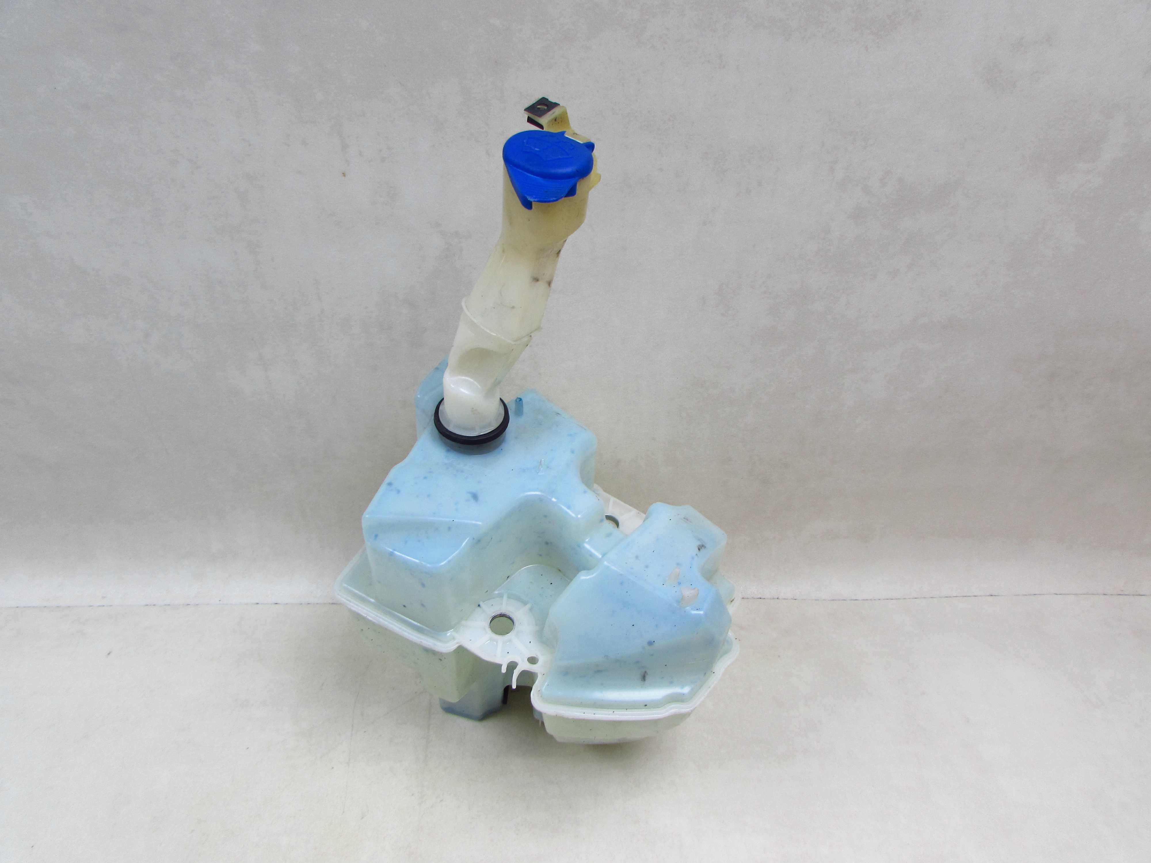 VOLVO S60 V70 XC LIFT 04-10 ZBIORNIK PLYNU SPRYSKIWACZY 8693773