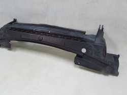 VOLVO XC70 V70 99- 07 OSLONA PASA ZDERZAKA CHLODNIC 30744085