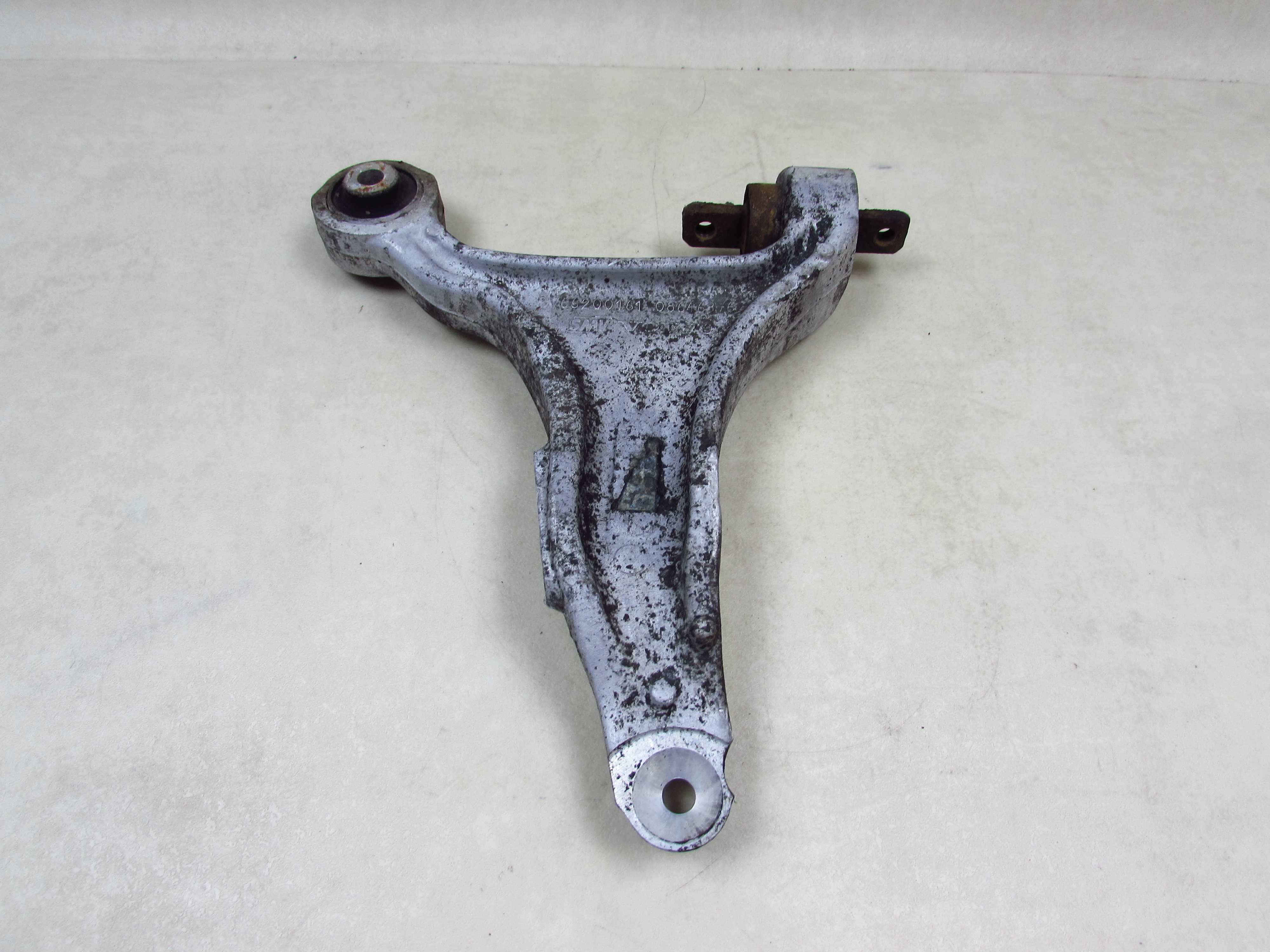 VOLVO XC70 2.4 D5 WAHACZ PRZOD PRAWY 08646376 00-07