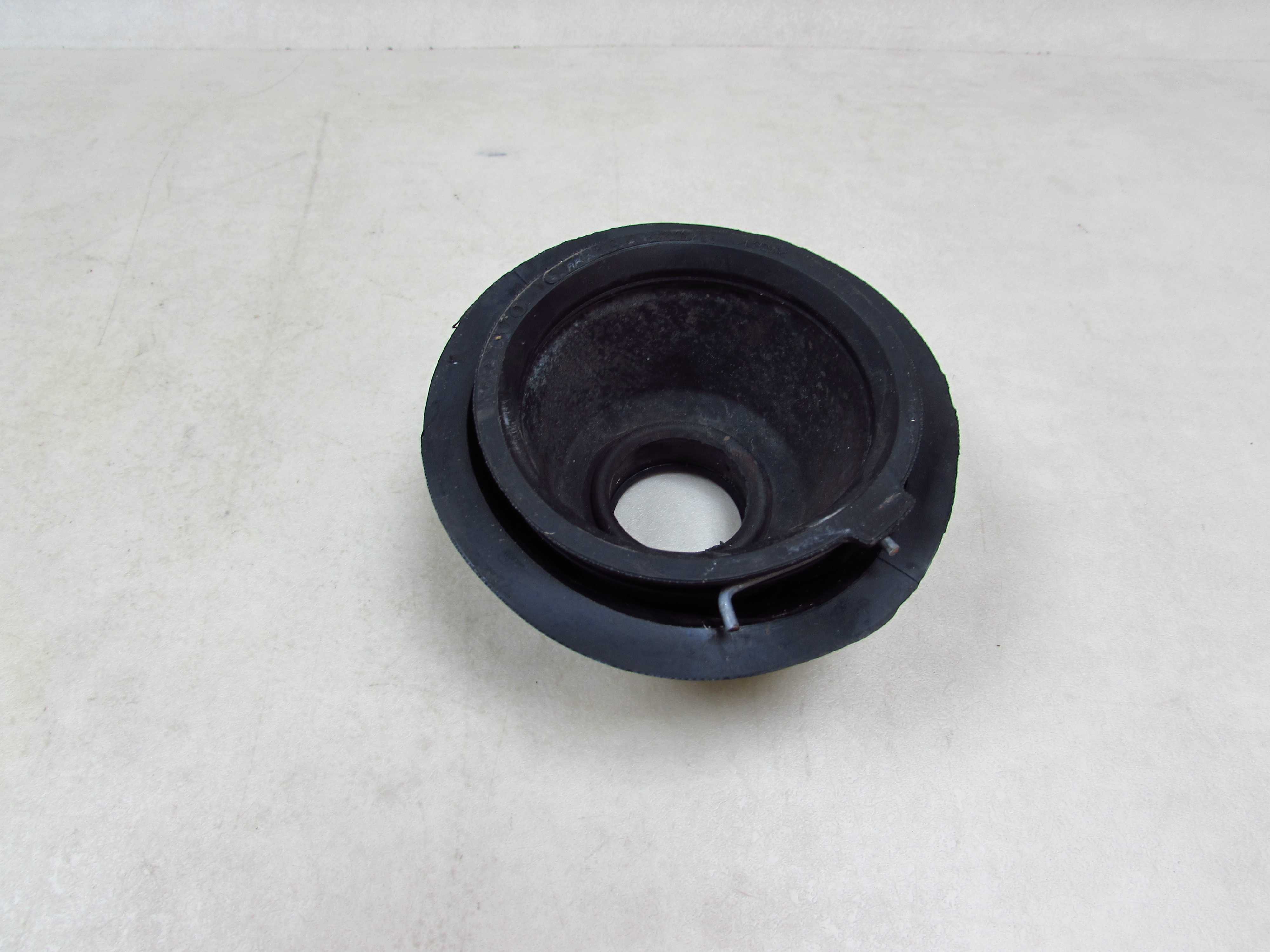 VOLVO S60 V70 XC70 S80 99-07 GUMA OSLONA PRZEKLADNI MAGLOWNICY 30741819 EUROPA