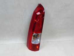 VOLVO V70 XC LIFT LAMPA TYL TYLNA LEWA 04-07