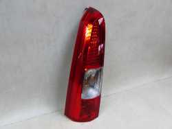VOLVO V70 XC LIFT LAMPA TYL TYLNA LEWA 04-07