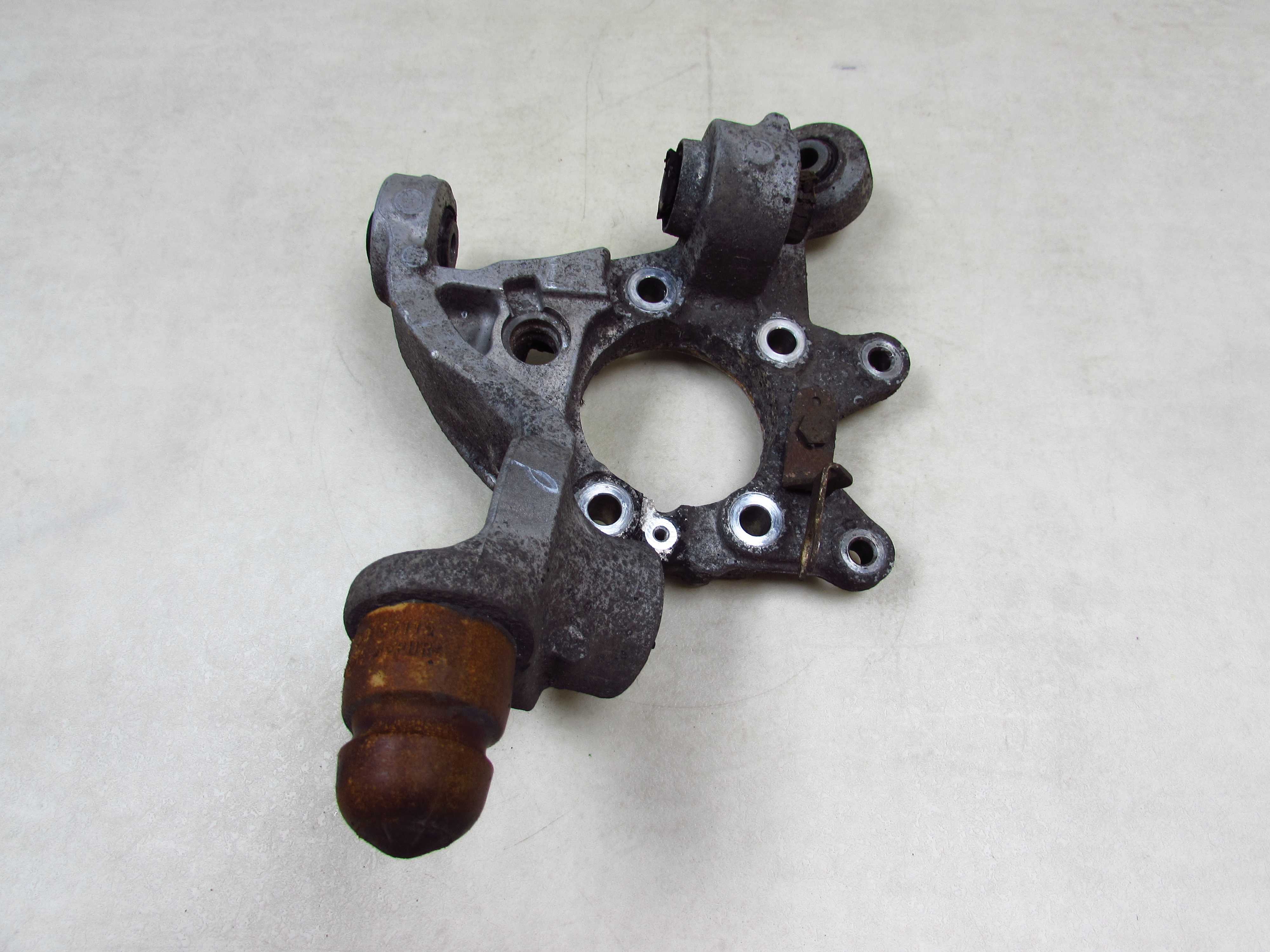 VOLVO S60 V70 XC70 AWD 00-07 ZWROTNICA TYL PRAWA