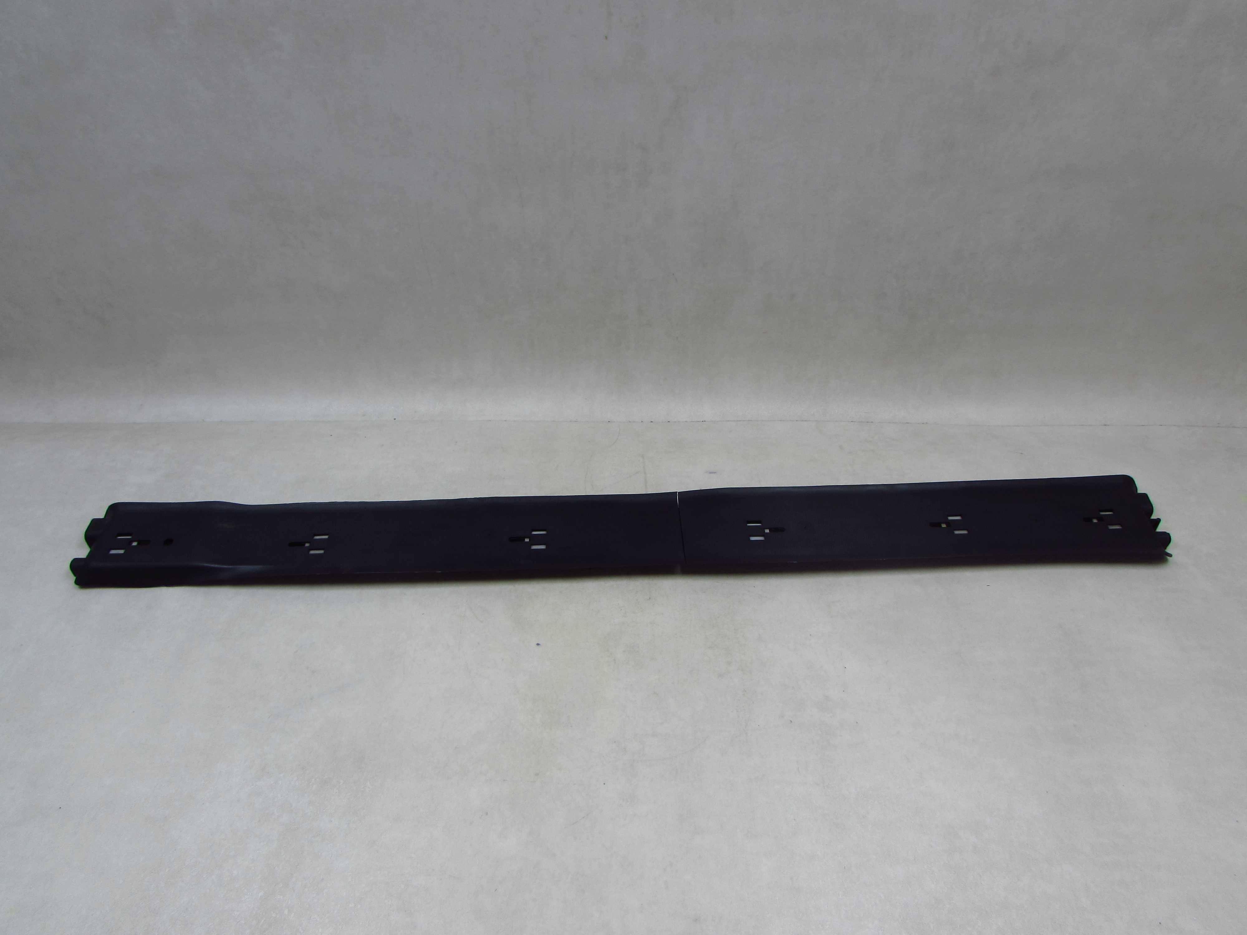 VOLVO S60 V70 LIFT 04- OSLONA PROWADNICA PRZEWODOW PALIWA PODWOZIA 30716236