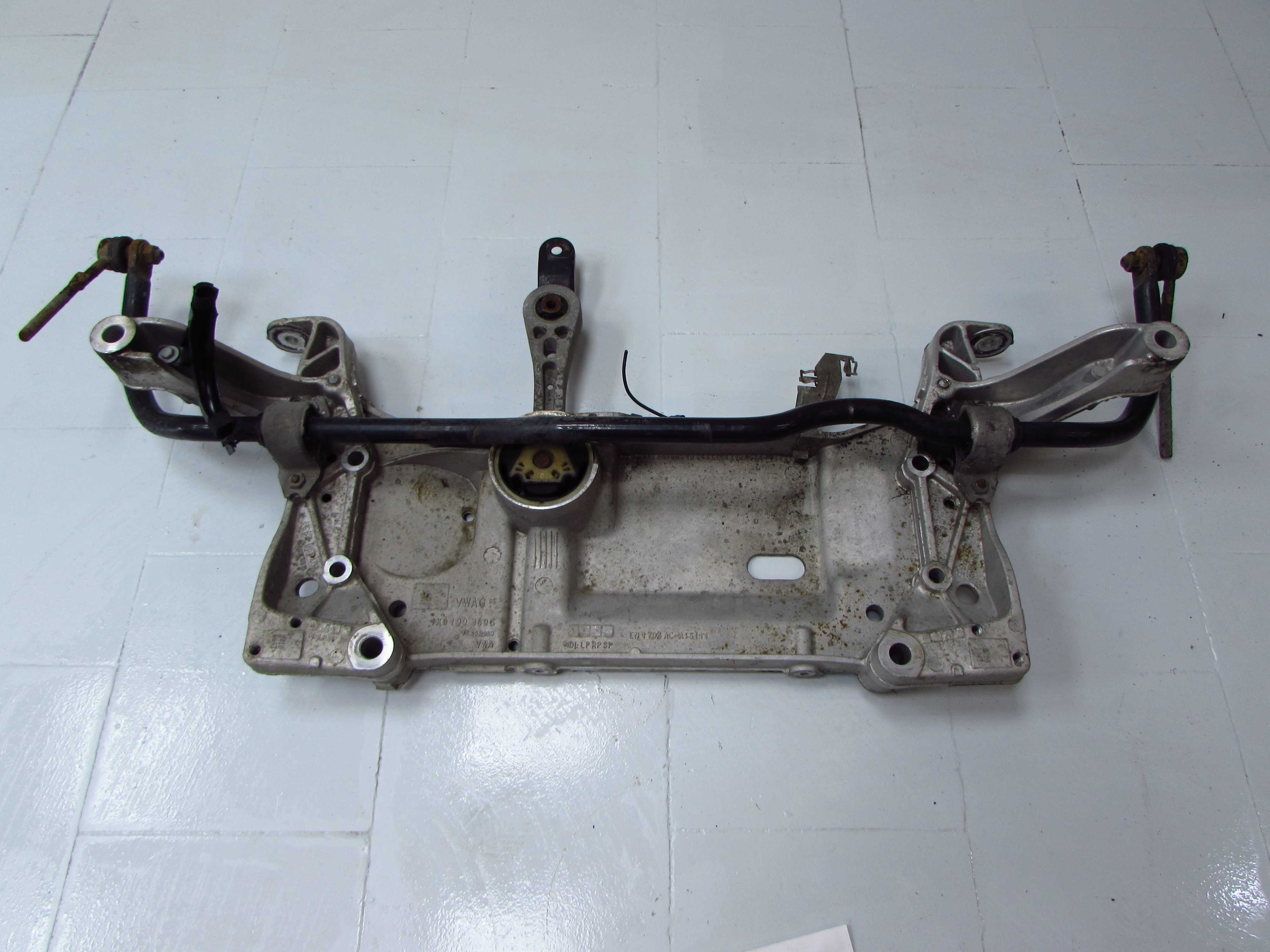 VW GOLF VI PASSAT B7 AUDI A3 SEAT WOZEK BELKA ZAWIESZENIA STABILIZATOR PRZOD TRAWERS 1K0199369G