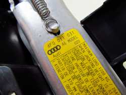 AUDI A6 C6 KOMBI AVANT 04-11 LEWAREK PODNOSNIK 4F0011031 UCHWYT 8E0010175A