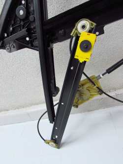 AUDI A6 C6 4F 04-11 MECHANIZM PODNOSNIK SZYBY LEWY PRZOD 4F0837461D