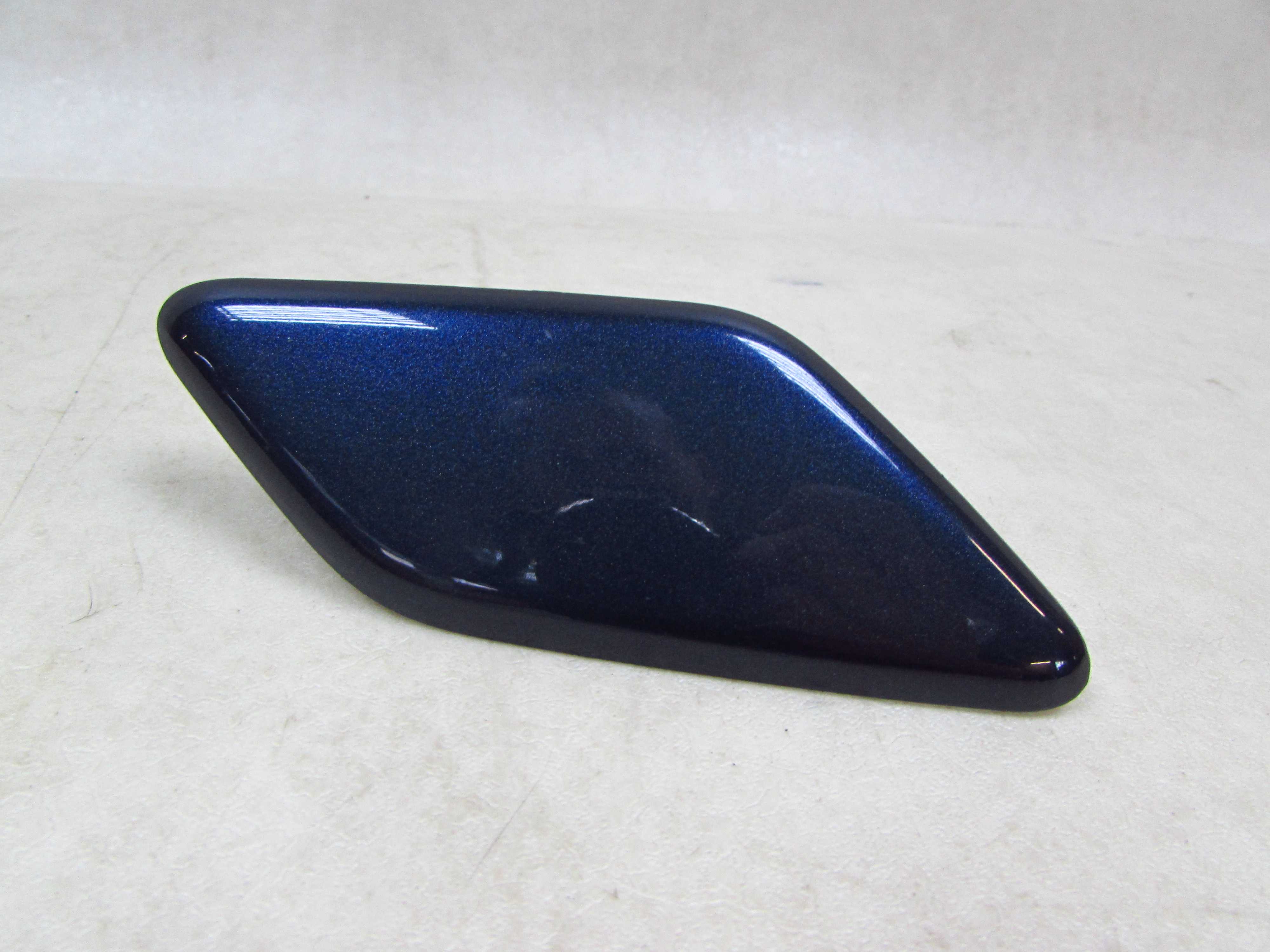 VOLVO C70 II LIFT 10-13 ZASLEPKA OSLONA SPRYSKIWACZA LAMP ZDERZAKA PRAWA 498-26 31214854