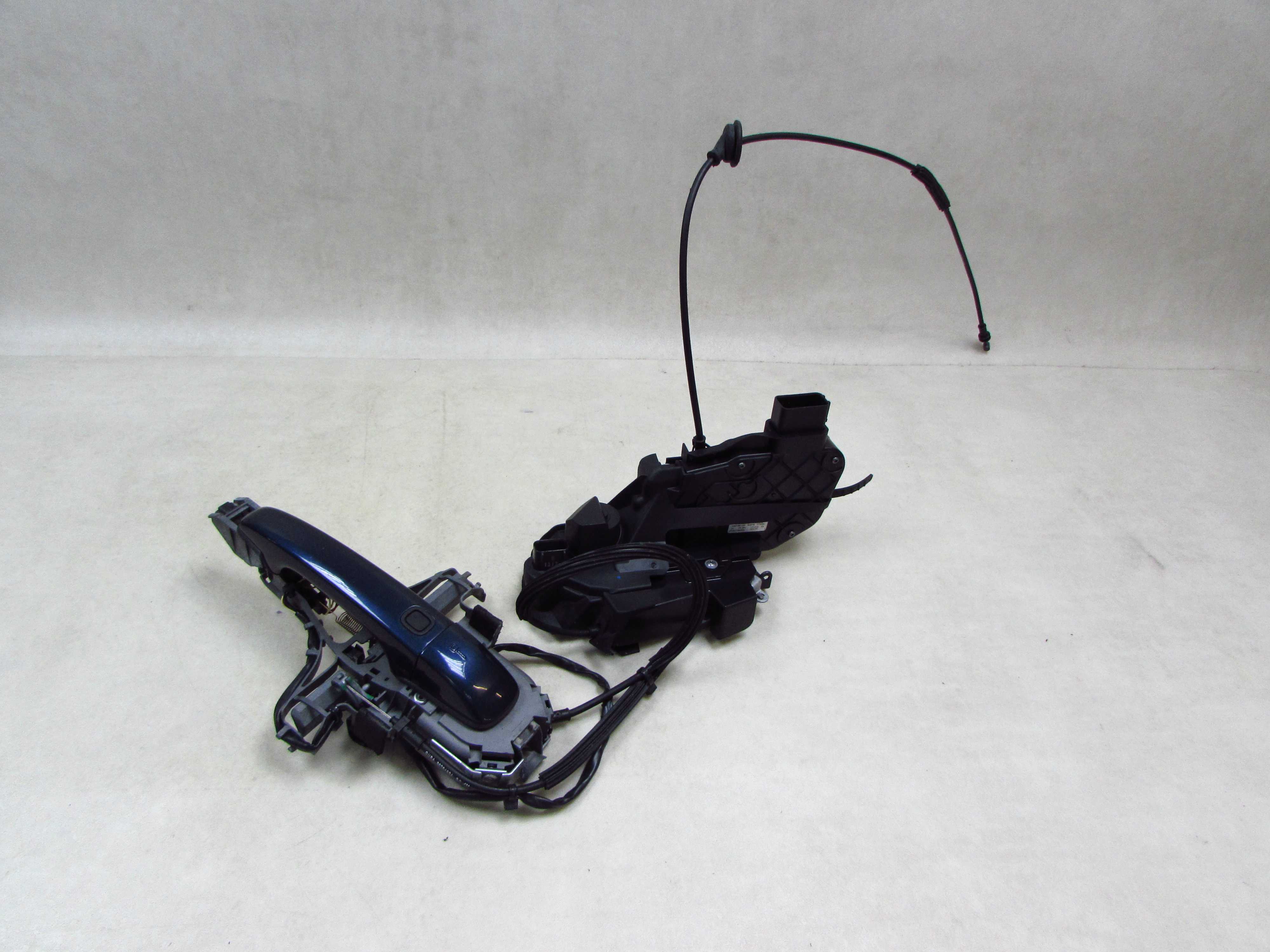 VOLVO V70 III S80 II XC70 III XC60 C70 LIFT 06-17 ZAMEK KLAMKA DRZWI PRAWY PRZOD KEYLESS 10 PIN + 4 PIN 31416678 DOCIAG