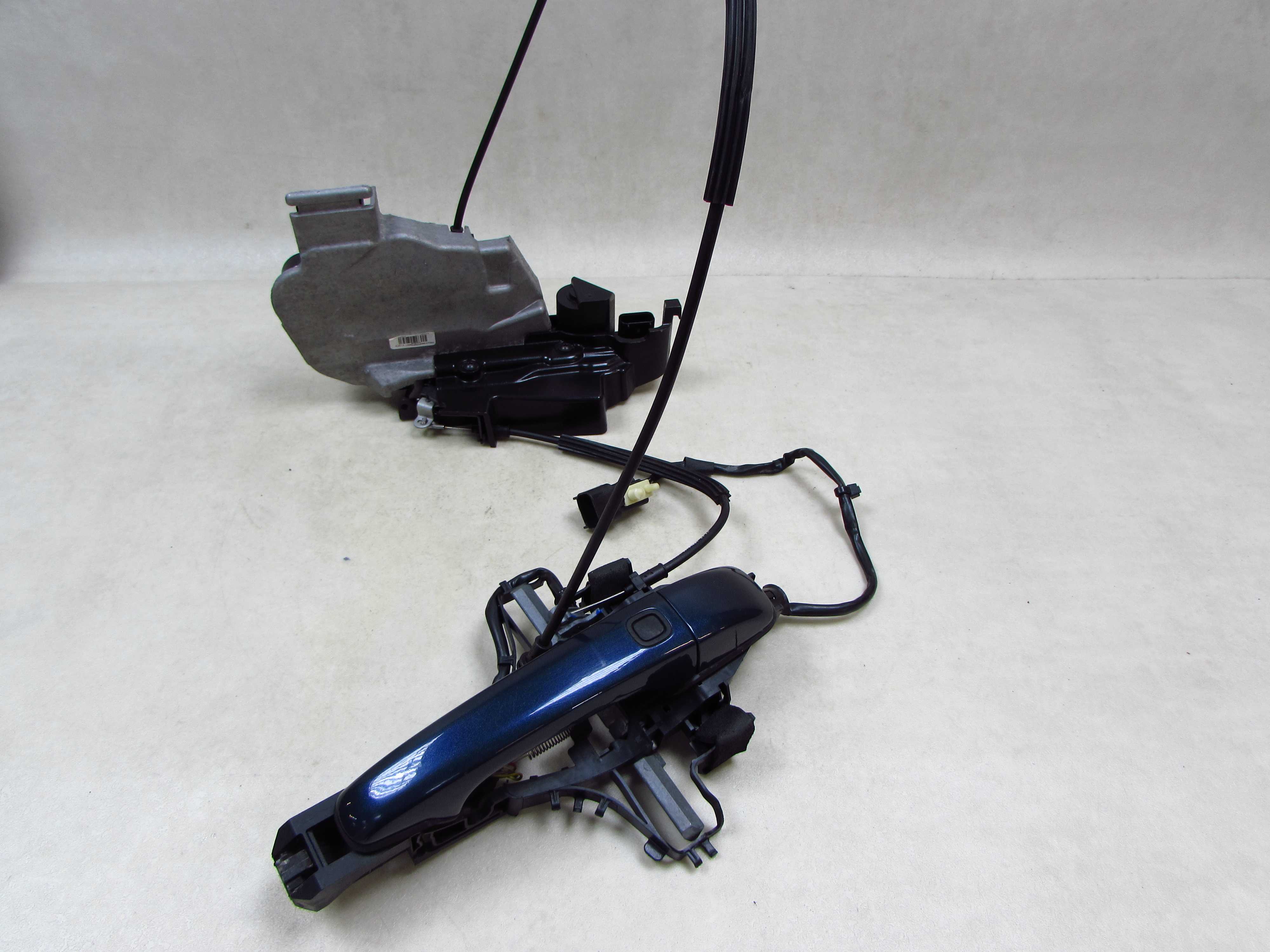 VOLVO V70 III S80 II XC70 III XC60 C70 LIFT 06-17 ZAMEK KLAMKA DRZWI LEWY PRZOD KEYLESS 10 PIN + 4 PIN 30799343 DOCIAG