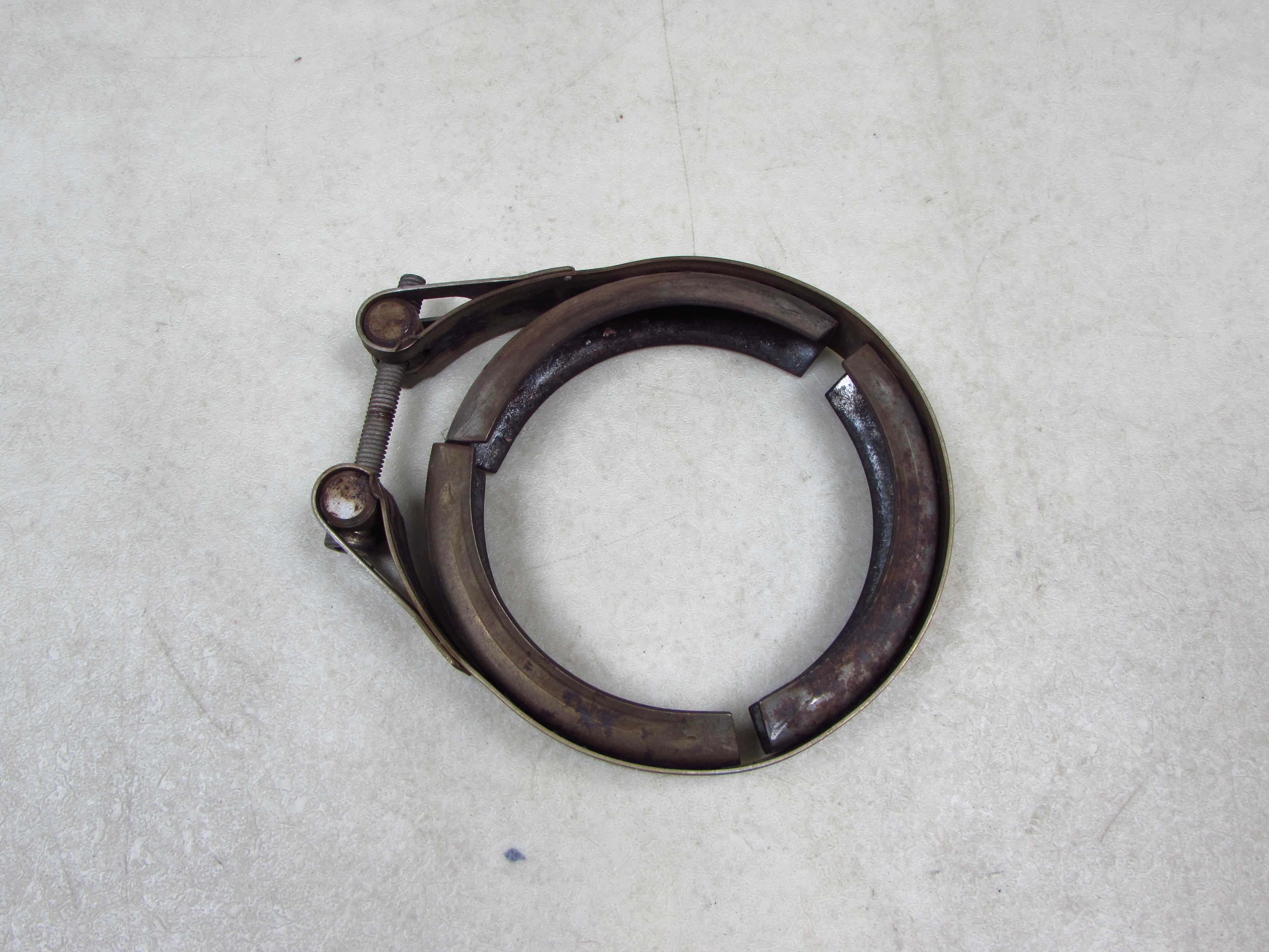 VOLVO C30 S40 V50 C70 LIFT 2.0 D4 OBEJMA OPASKA KLAMRA RURY WYDECHOOWEJ 31293467