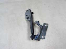 VOLVO C30 C70 S40 V50 04-13 ZAWIAS MASKI SILNIKA PRAWY 498-26