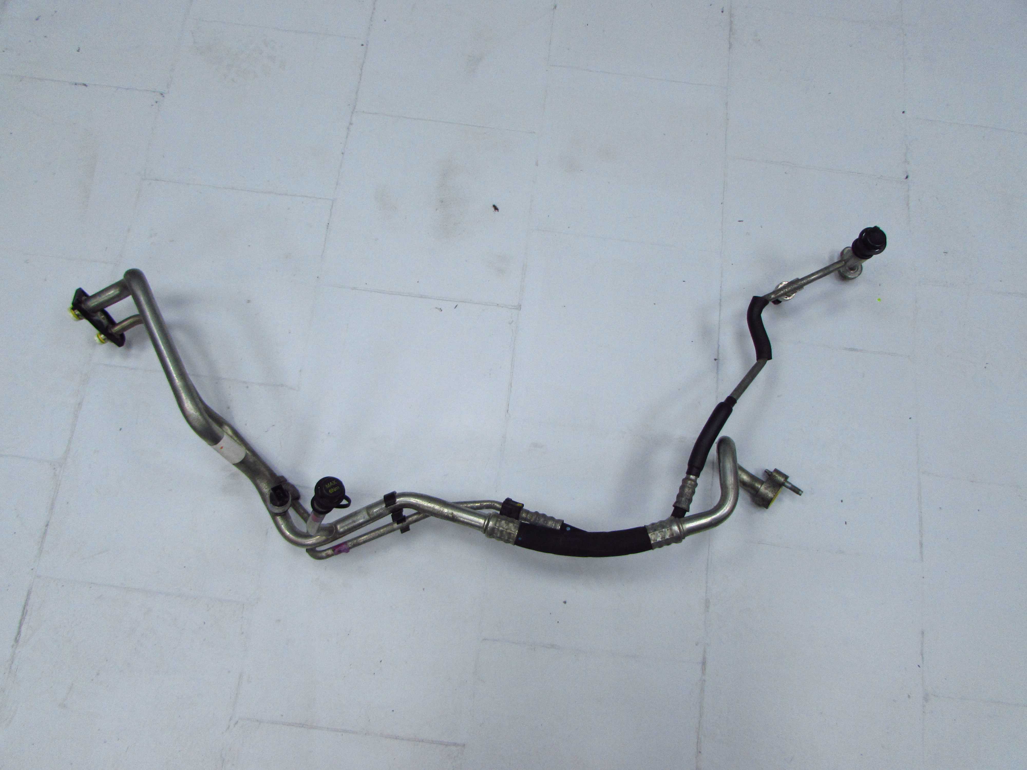 VOLVO C30 S40 V50 C70 LIFT 2.0 D4 WAZ PRZEWOD KLIMATYZACJI