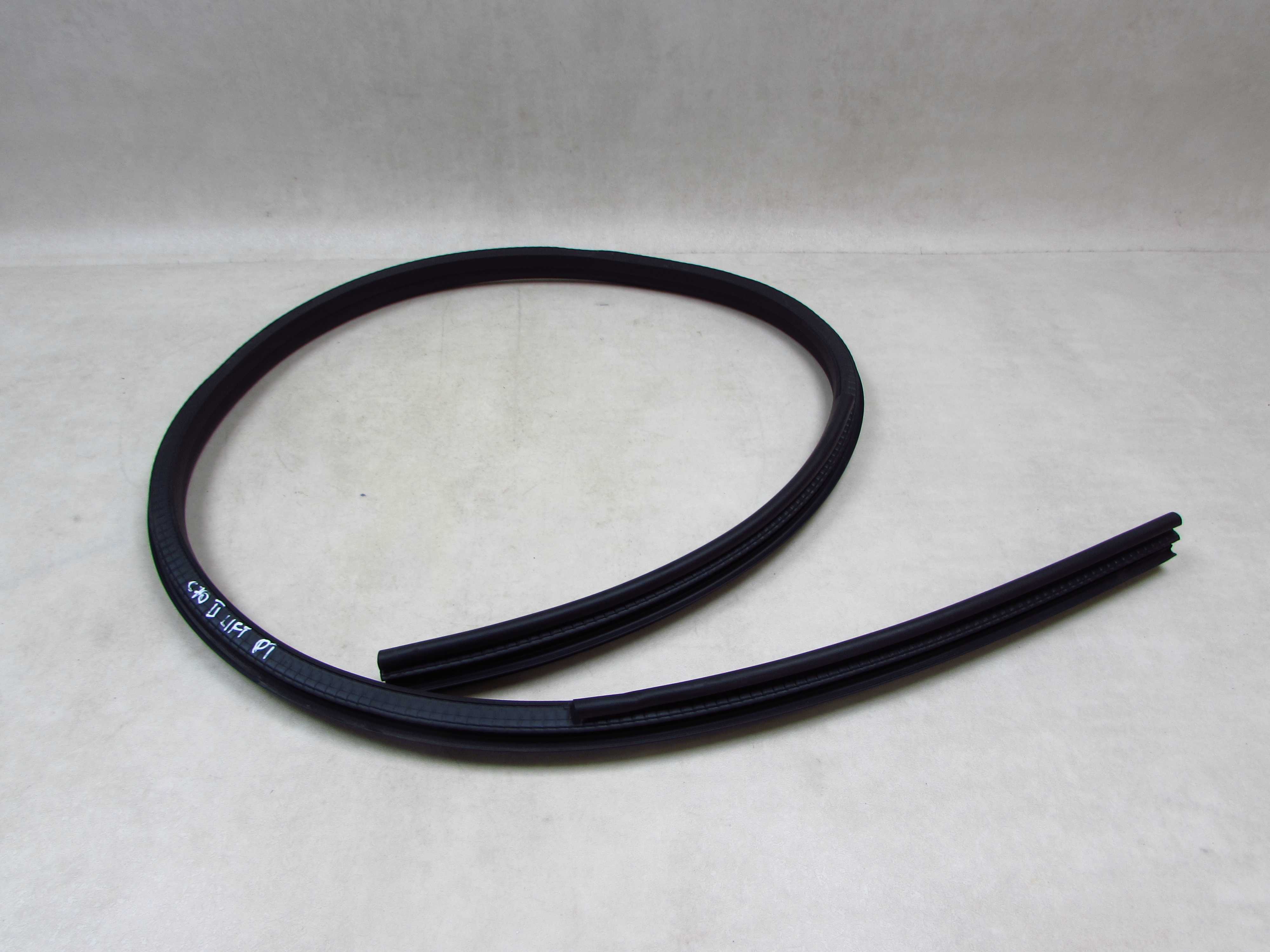 VOLVO C70 II LIFT 06-13 USZCZELKA DRZWI LEWA PRAWA 31256242