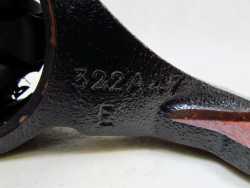 VOLVO C70 C30 S40 V50 LIFT 2.0 D4 LAPA PODUSZKA SILNIKA 322A47