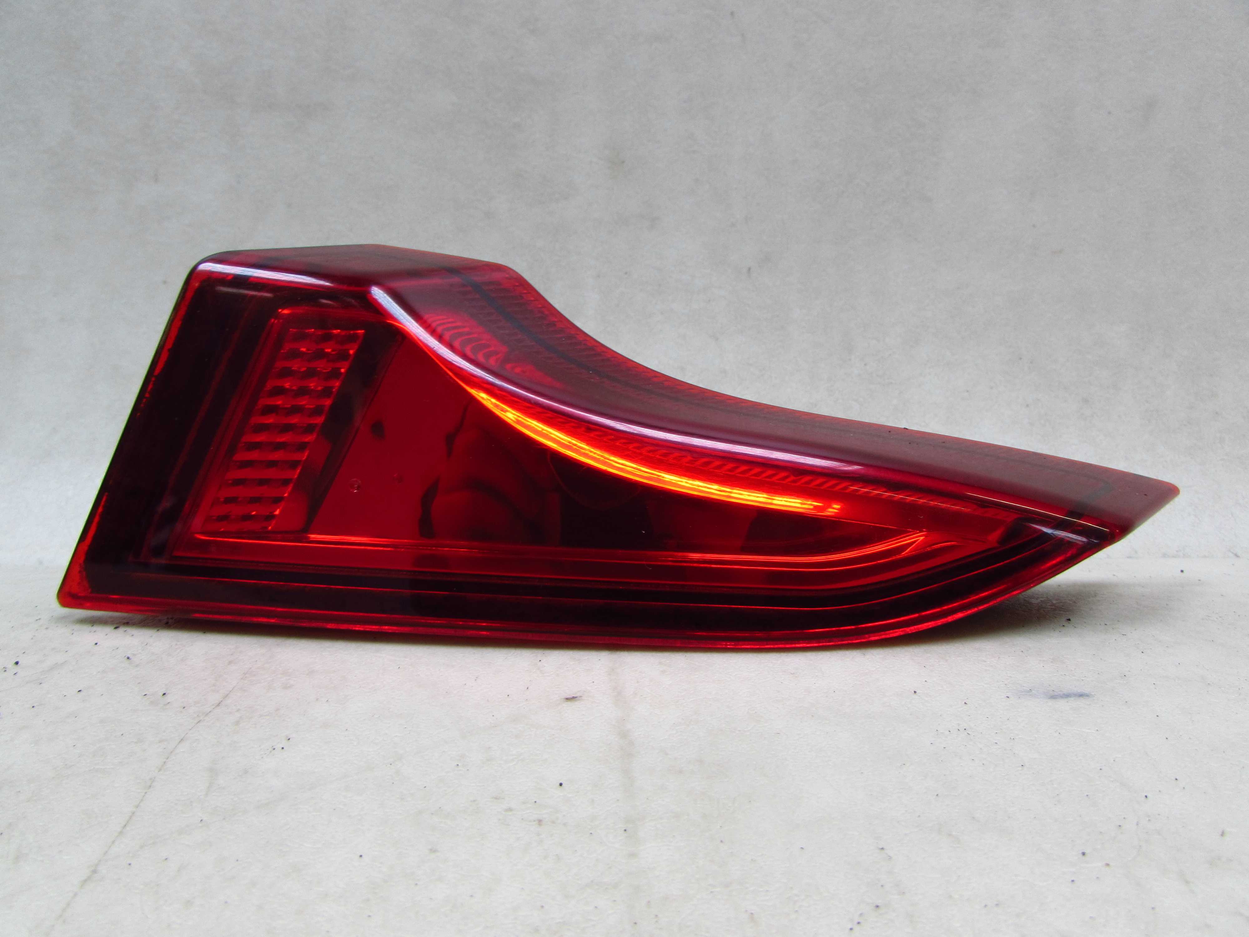 VOLVO C70 II LIFT 10-13 LAMPA TYL TYLNA PRAWA KLAPY 31278315