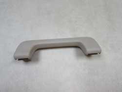 AUDI A6 C6 04-11 UCHWYT RACZKA PODSUFITKI PRZOD 8P0857607M