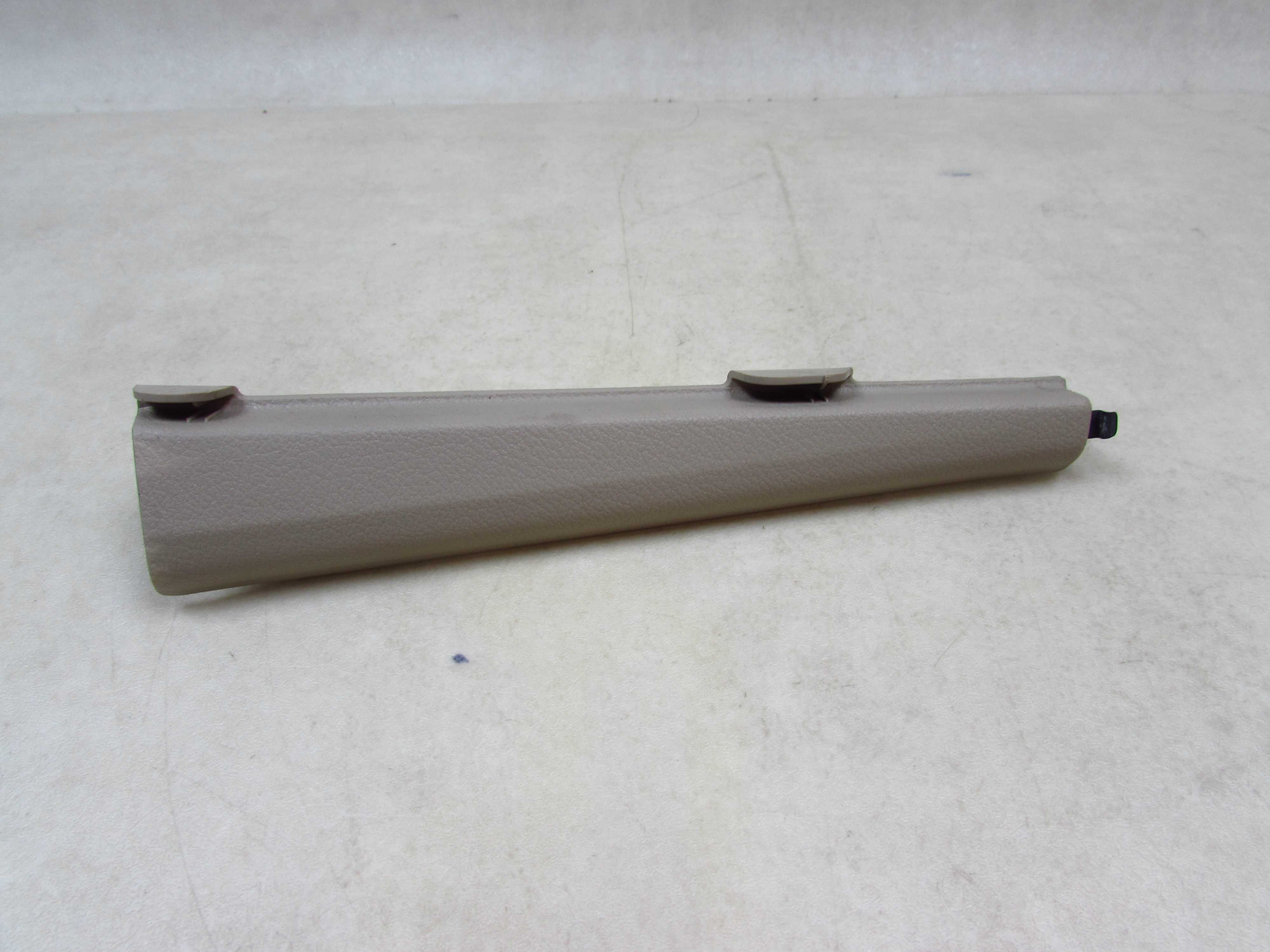 AUDI A6 C6  AVANT 04-11 OSLONA POSZYCIE SLUPKA A PRAWA 4F0868204A