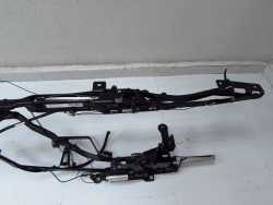 VOLVO C70 II 06-13 ZAWIAS RAMIE RAMA DACHU PRAWA STRONA 31256988 31325226 31256990