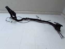 VOLVO C70 II 06-13 ZAWIAS RAMIE RAMA DACHU PRAWA STRONA 31256475