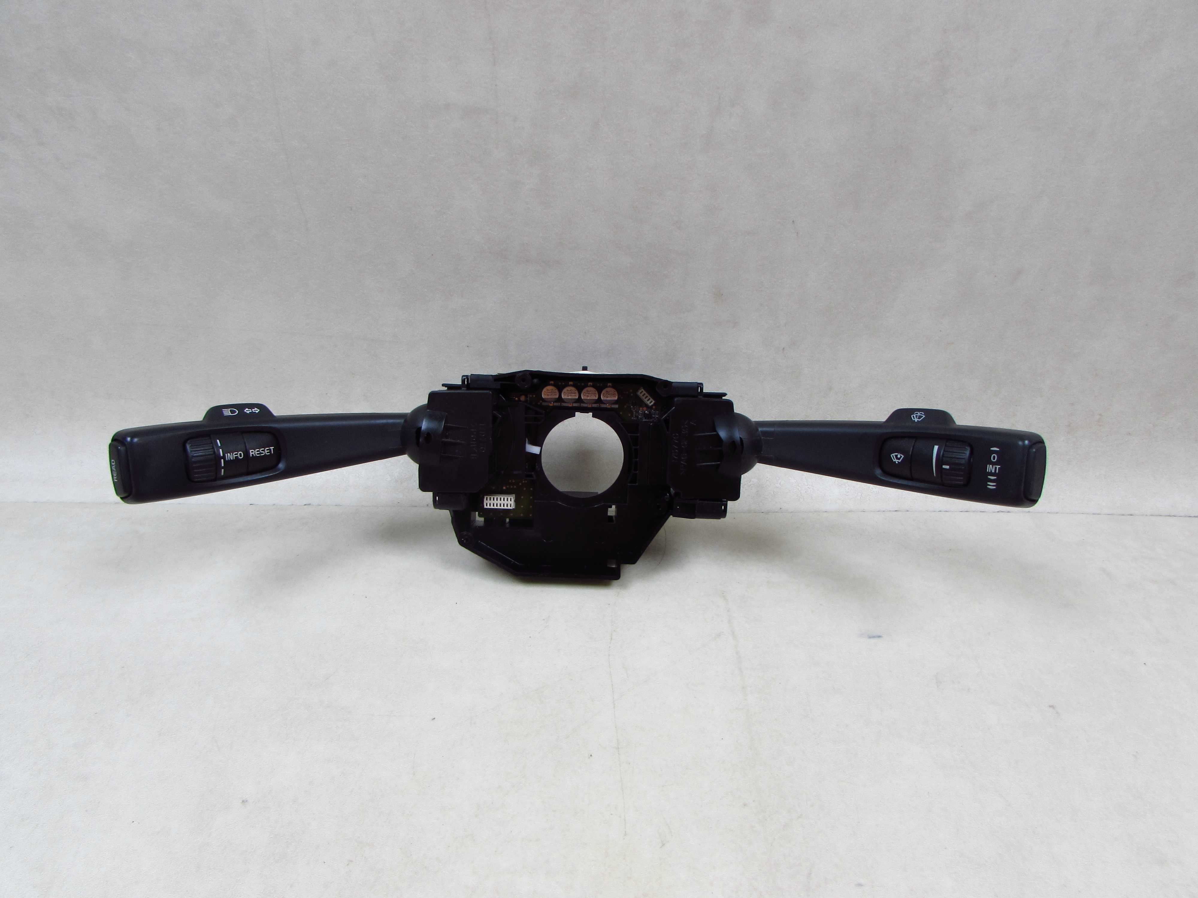 VOLVO C30 S40 V50 C70 II LIFT 06-13 MANETKA PRZELACZNIK KIERUNKOWSKAZOW WYCIERACZEK 30798628