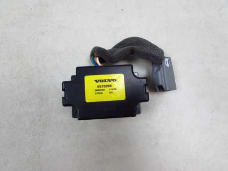 VOLVO C70 II LIFT 11- MODUL ODBIORNIK 8676998