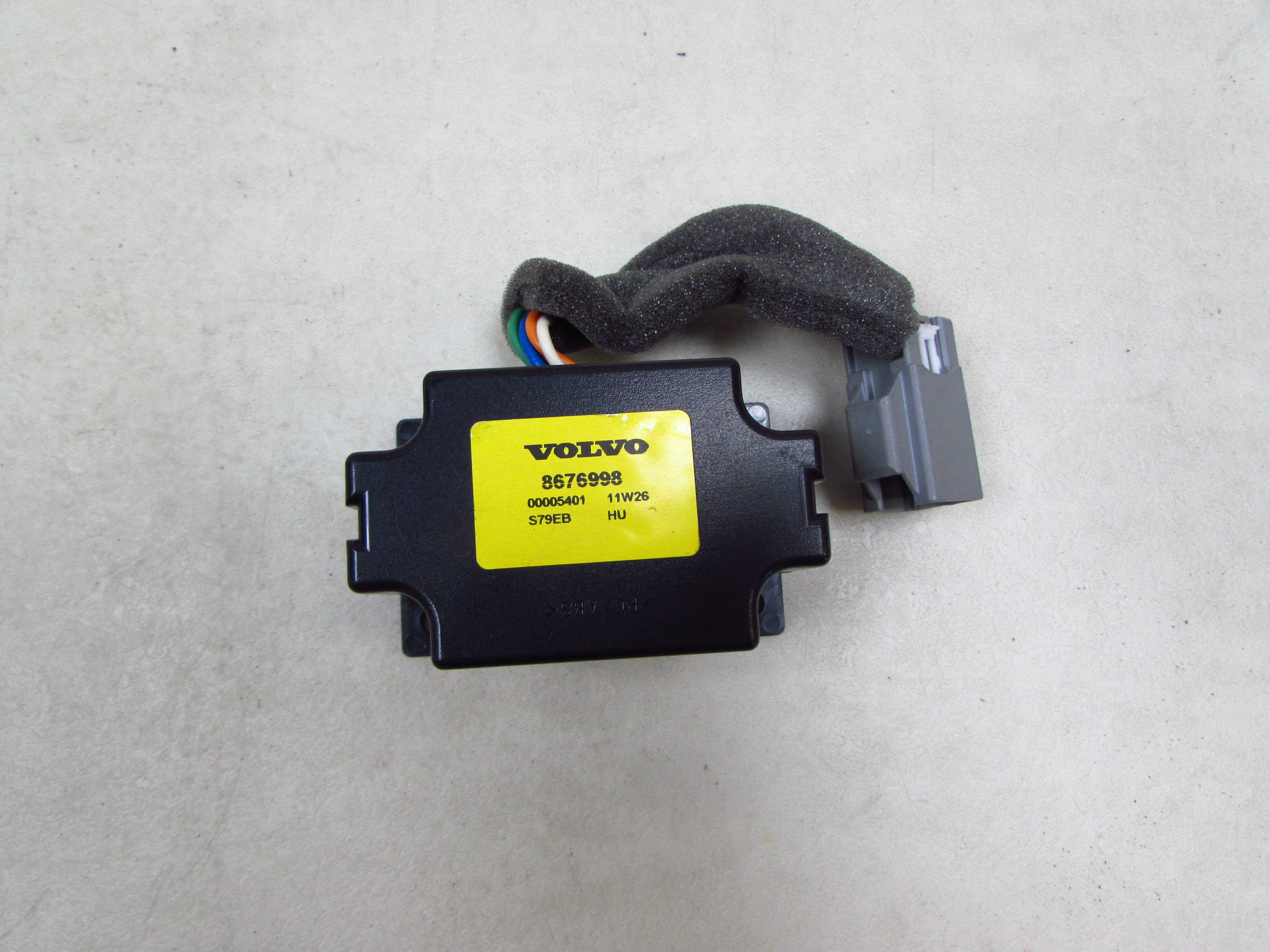 VOLVO C70 II LIFT 11- MODUL ODBIORNIK 8676998