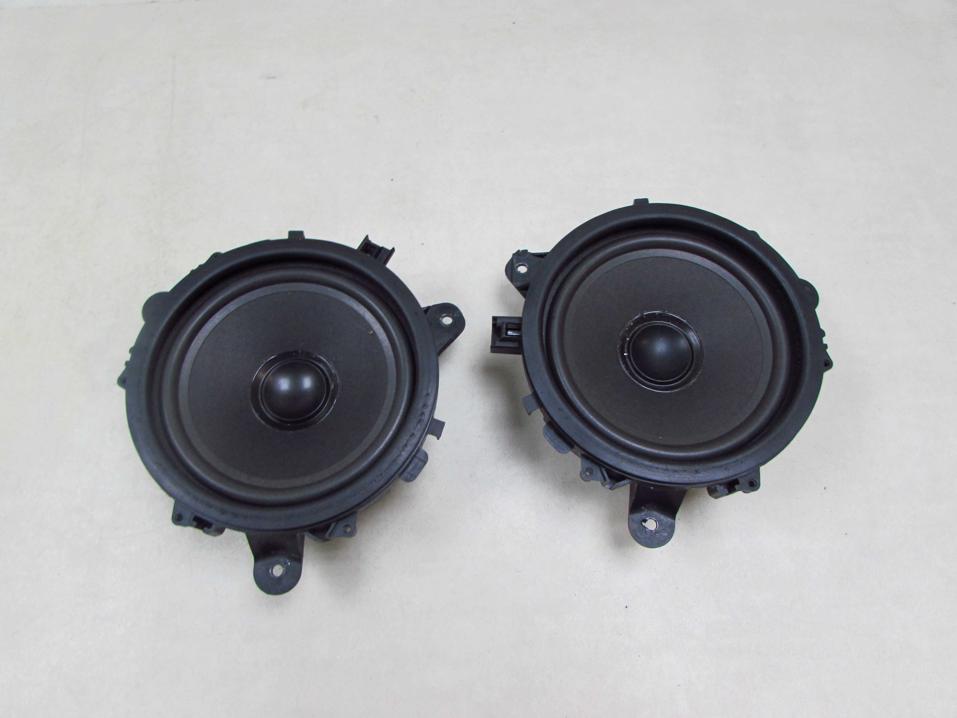 VOLVO XC90 02-14 GLOSNIK DRZWI PRZOD PREMIUM SOUND NIEBIESKA NAKLEJKA 8633109