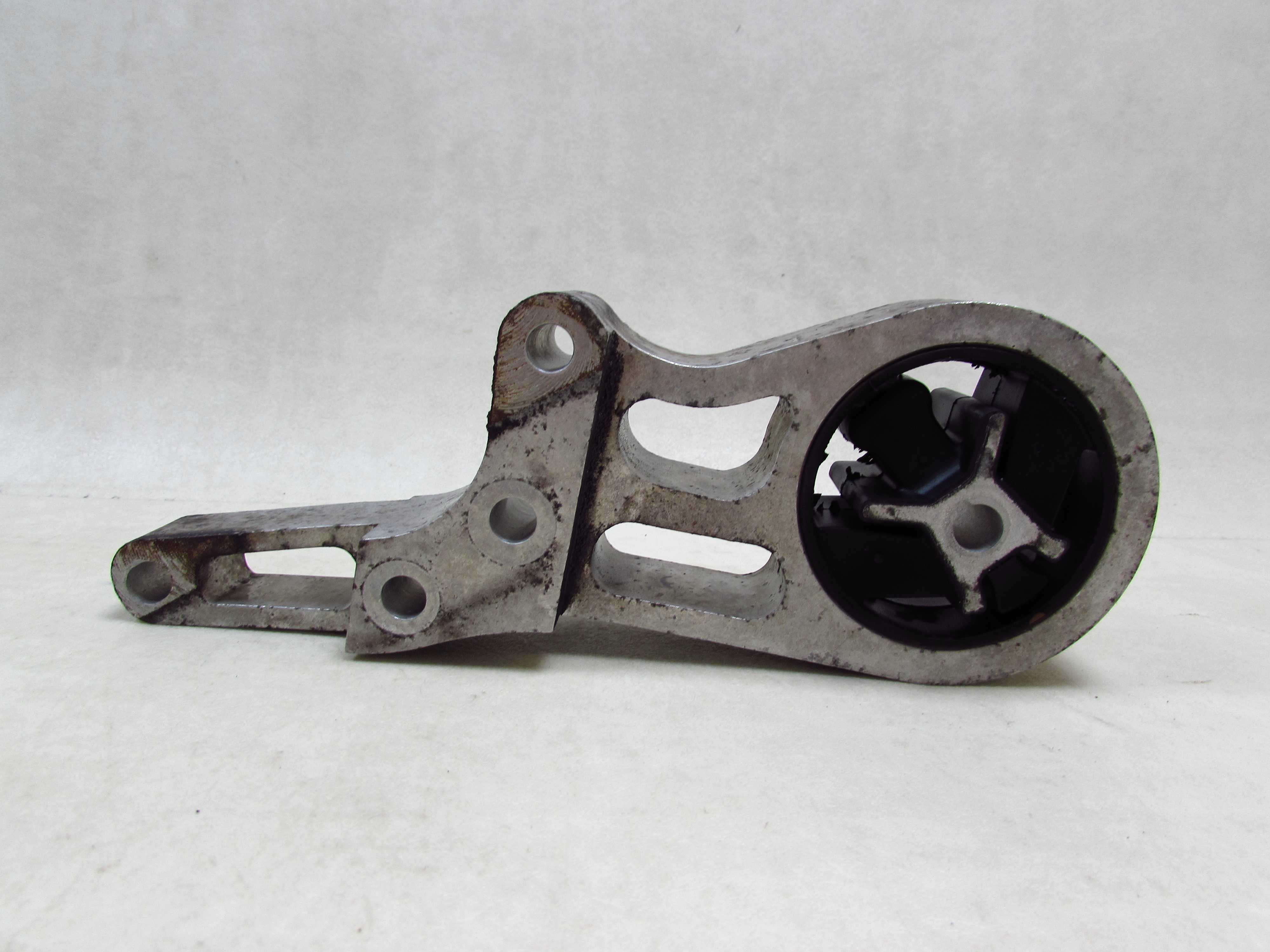 VOLVO C30 S40 V50 C70 LIFT V40 2.0 D4 LAPA PODUSZKA SILNIKA 31325048